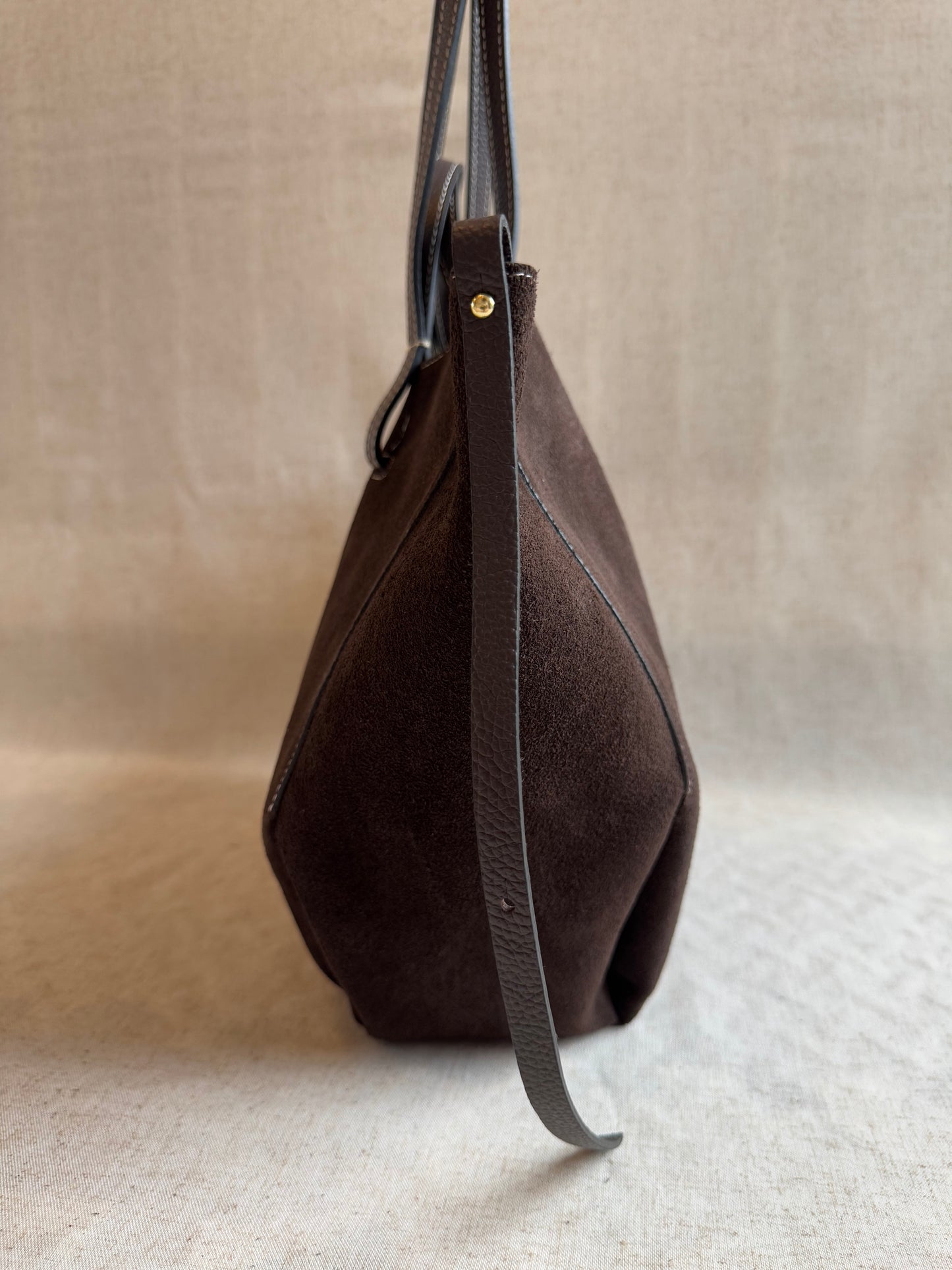 Borsa a spalla Sofia - misura grande in camoscio, con pochette