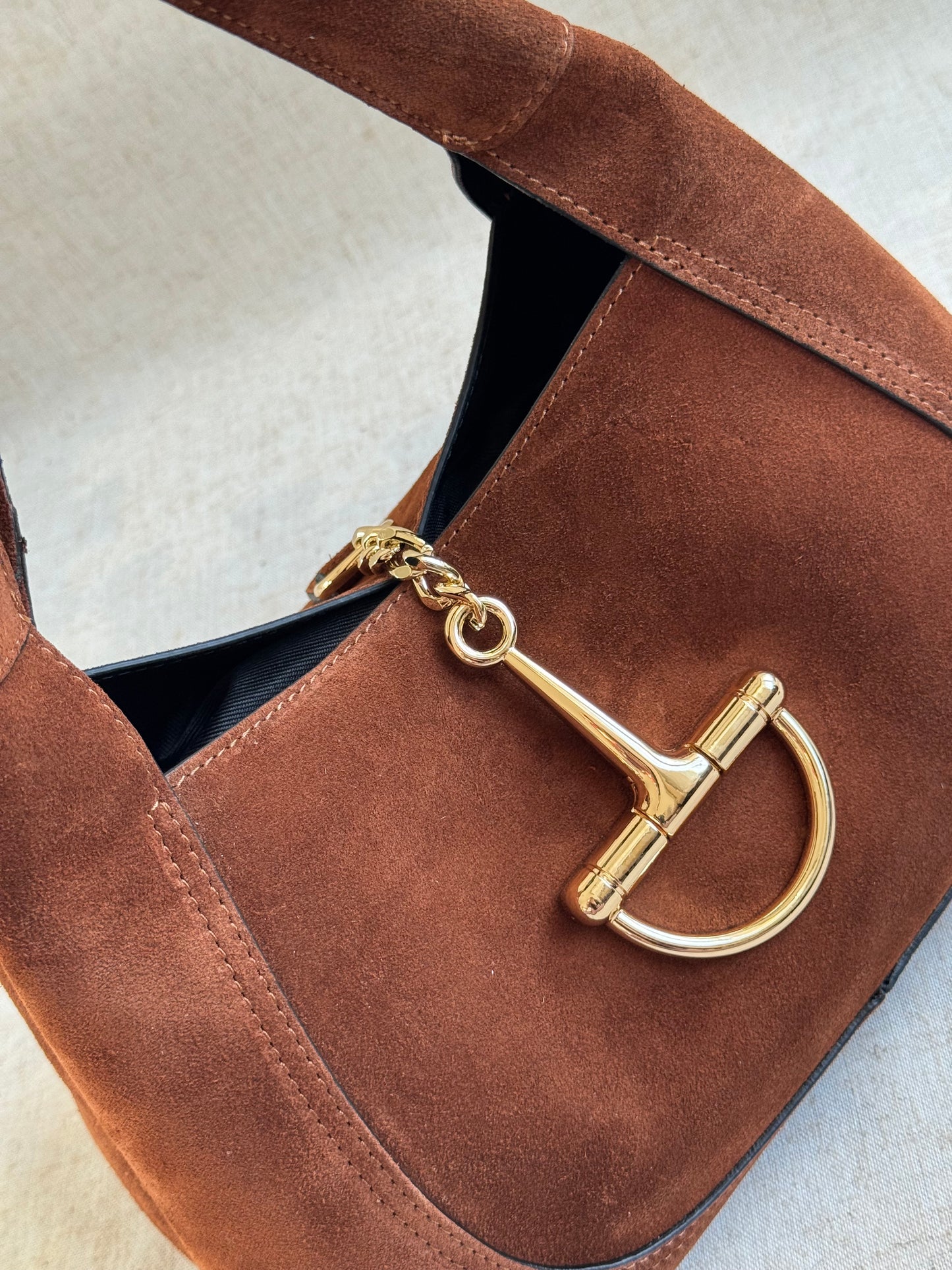 Borsa Gabriella - camoscio, misura piccola con tracolla lunga