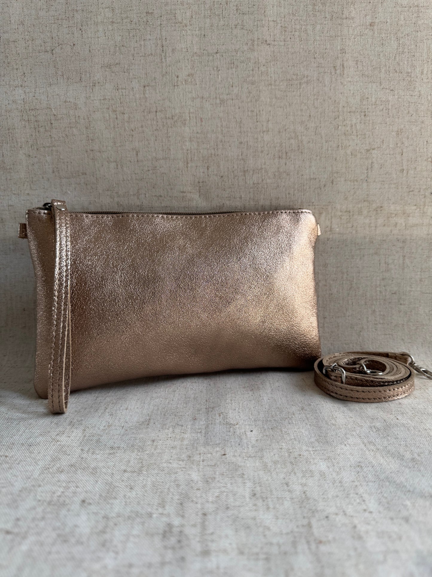 Pochette Chiara laminato - con tracolla lunga