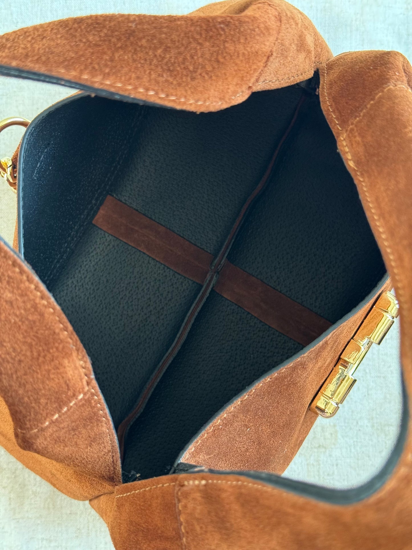 Borsa Gabriella - camoscio, misura piccola con tracolla lunga