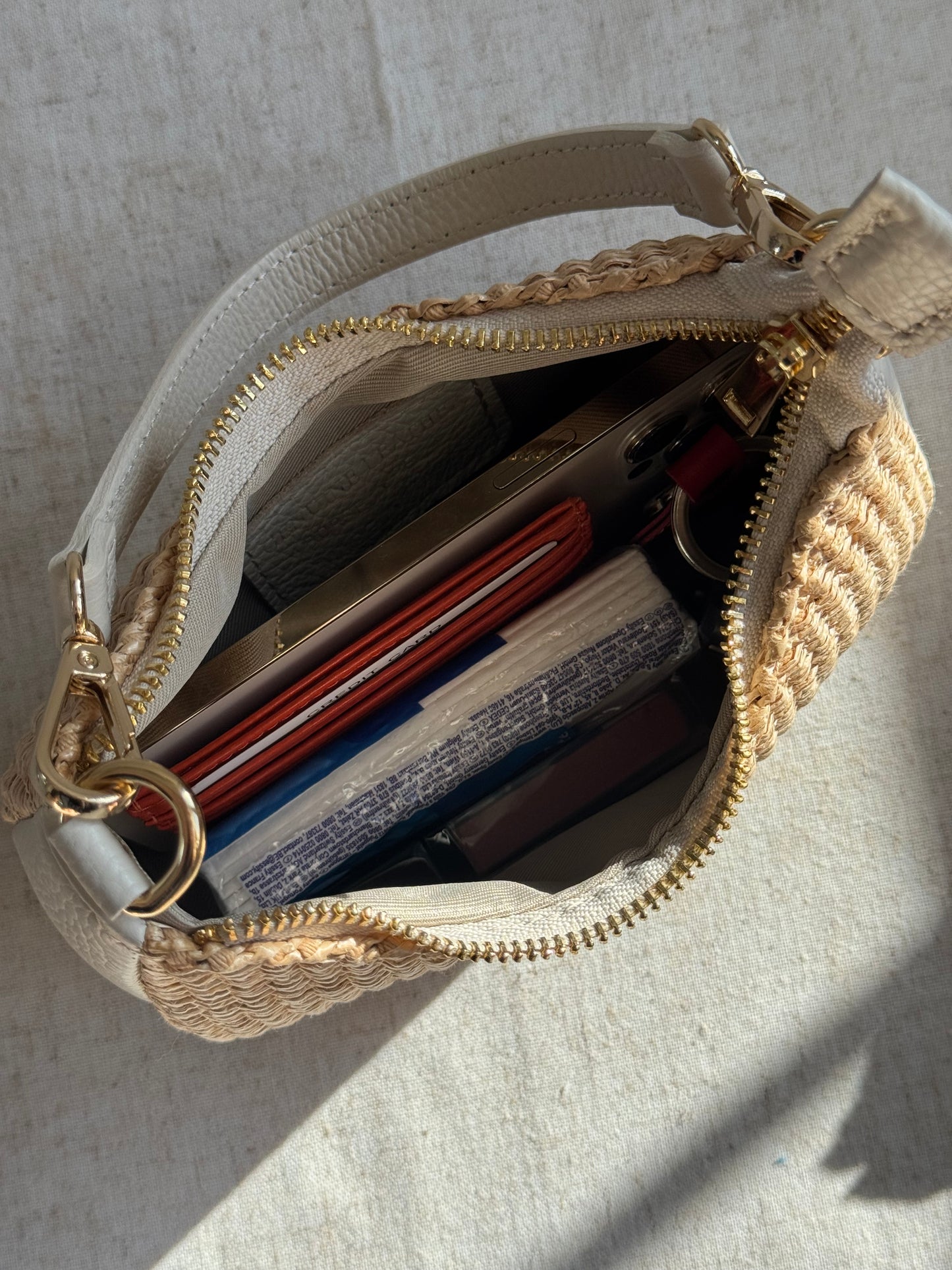 Borsa Luna - rafia, misura piccola, con tracolla in catena