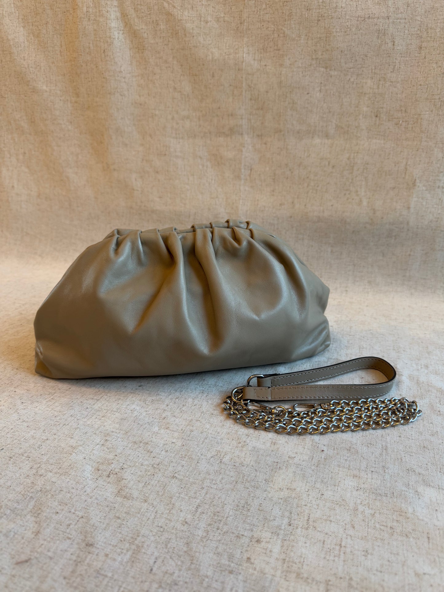 Pochette Claudia - misura grande, con tracolla lunga