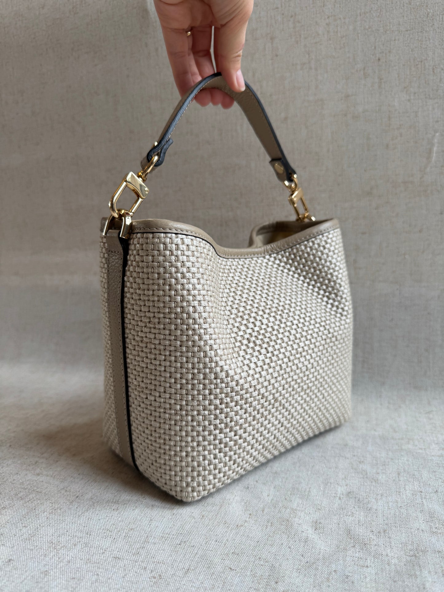 Secchiello Amanda - misura piccola, con tracolla lunga