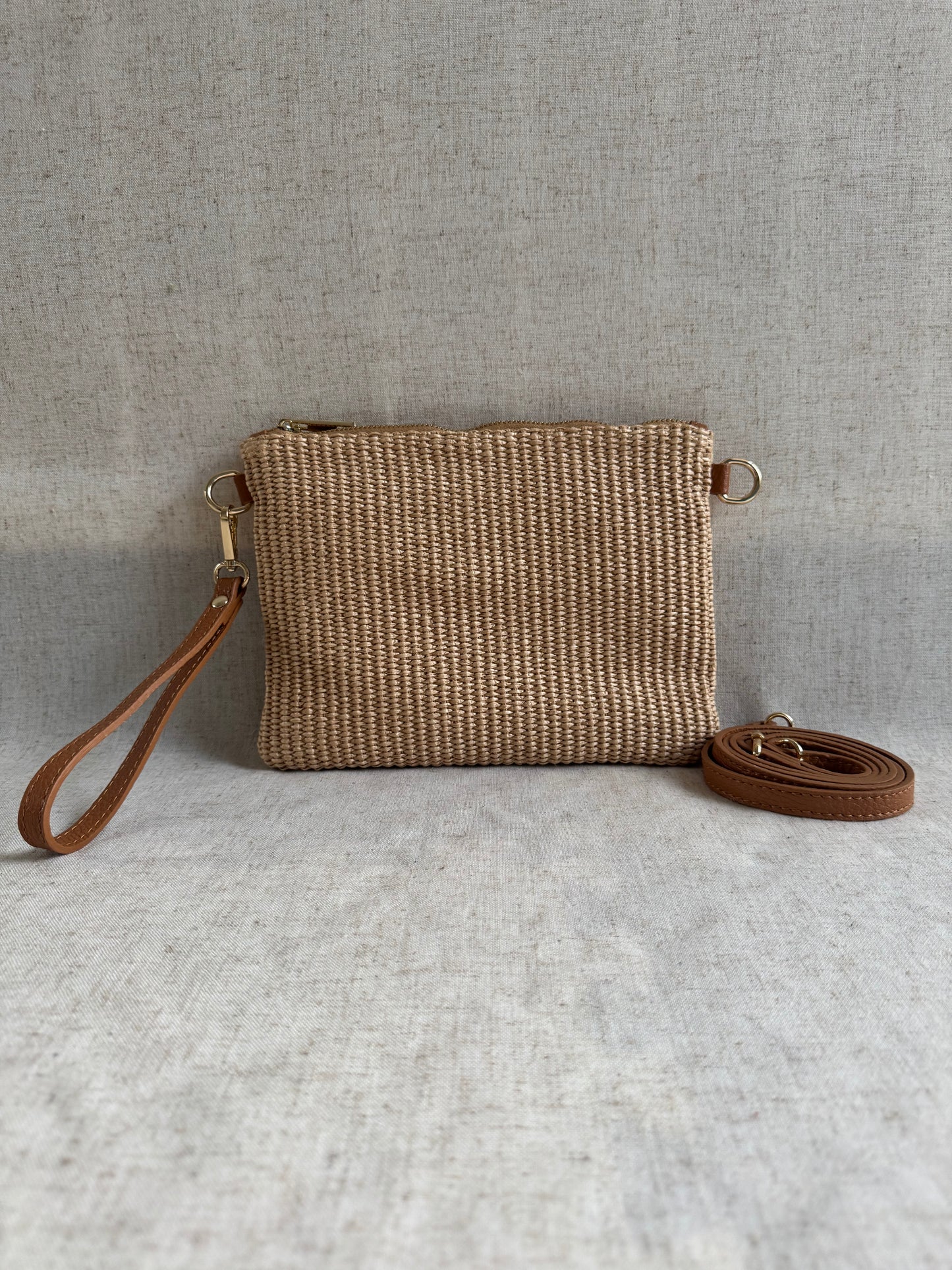 Pochette a mano Letizia - con tracolla lunga