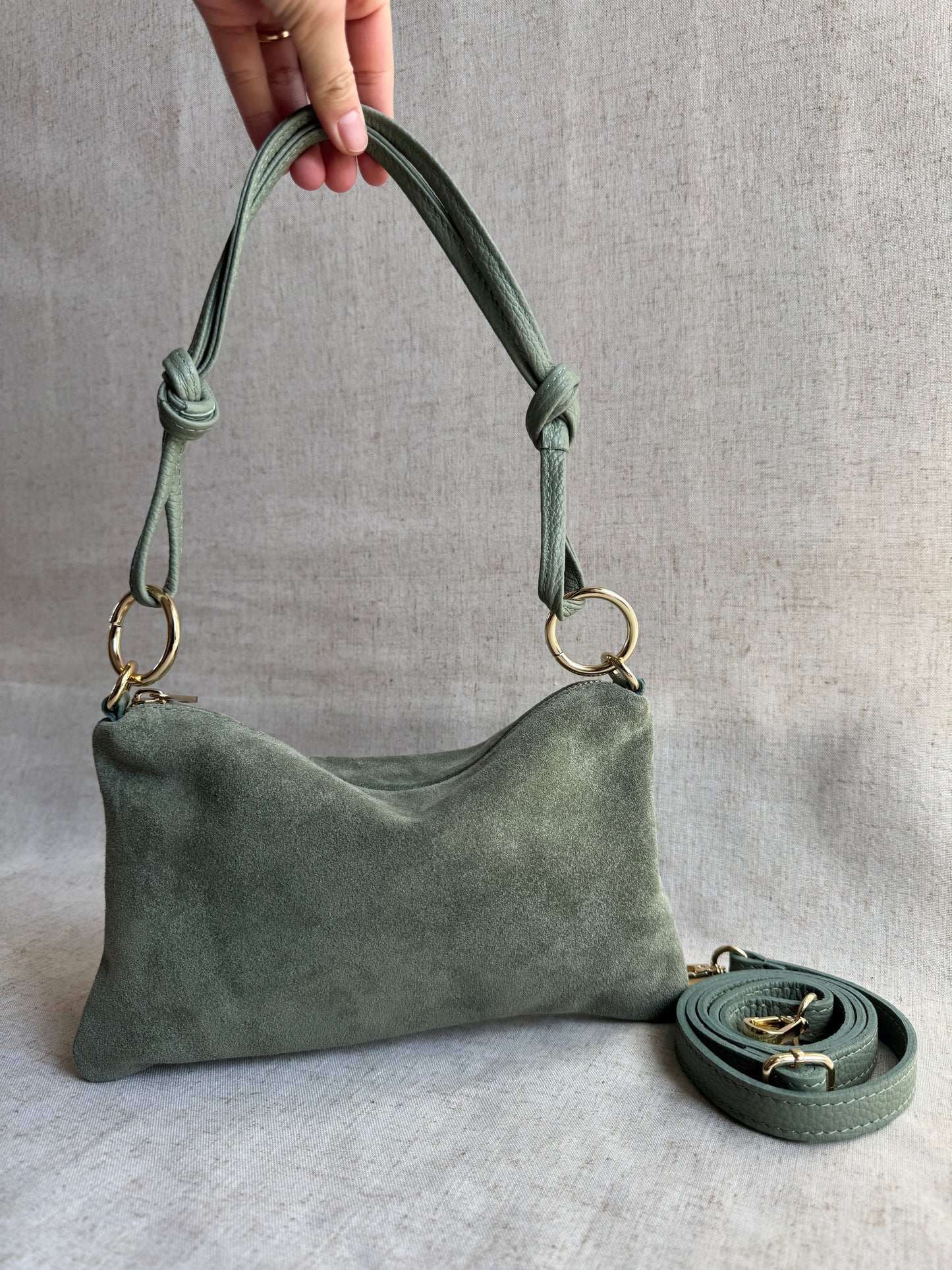 Borsa a spalla Agata camoscio - misura piccola, con tracolla lunga