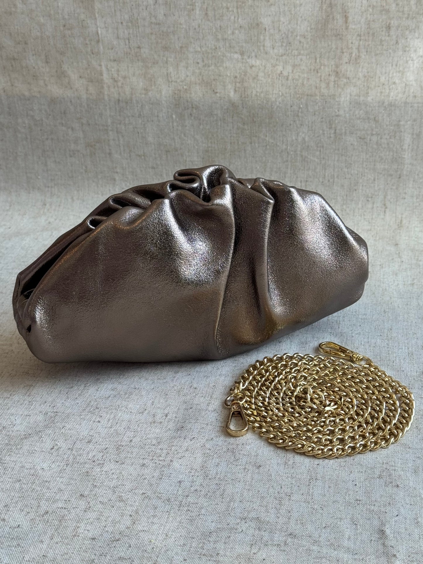 Pochette Claudia - misura piccola, tracolla in catena