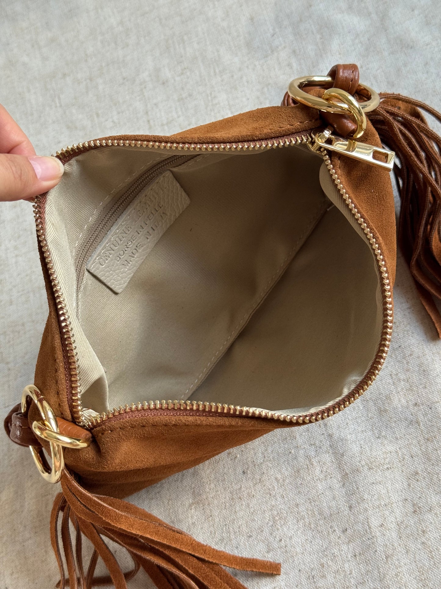 Borsa a spalla Agata - misura piccola frange, con tracolla lunga