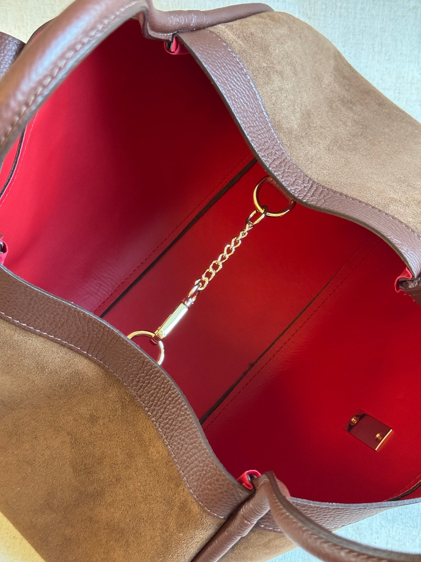 Maxi borsa Carla - camoscio, con tracolla lunga