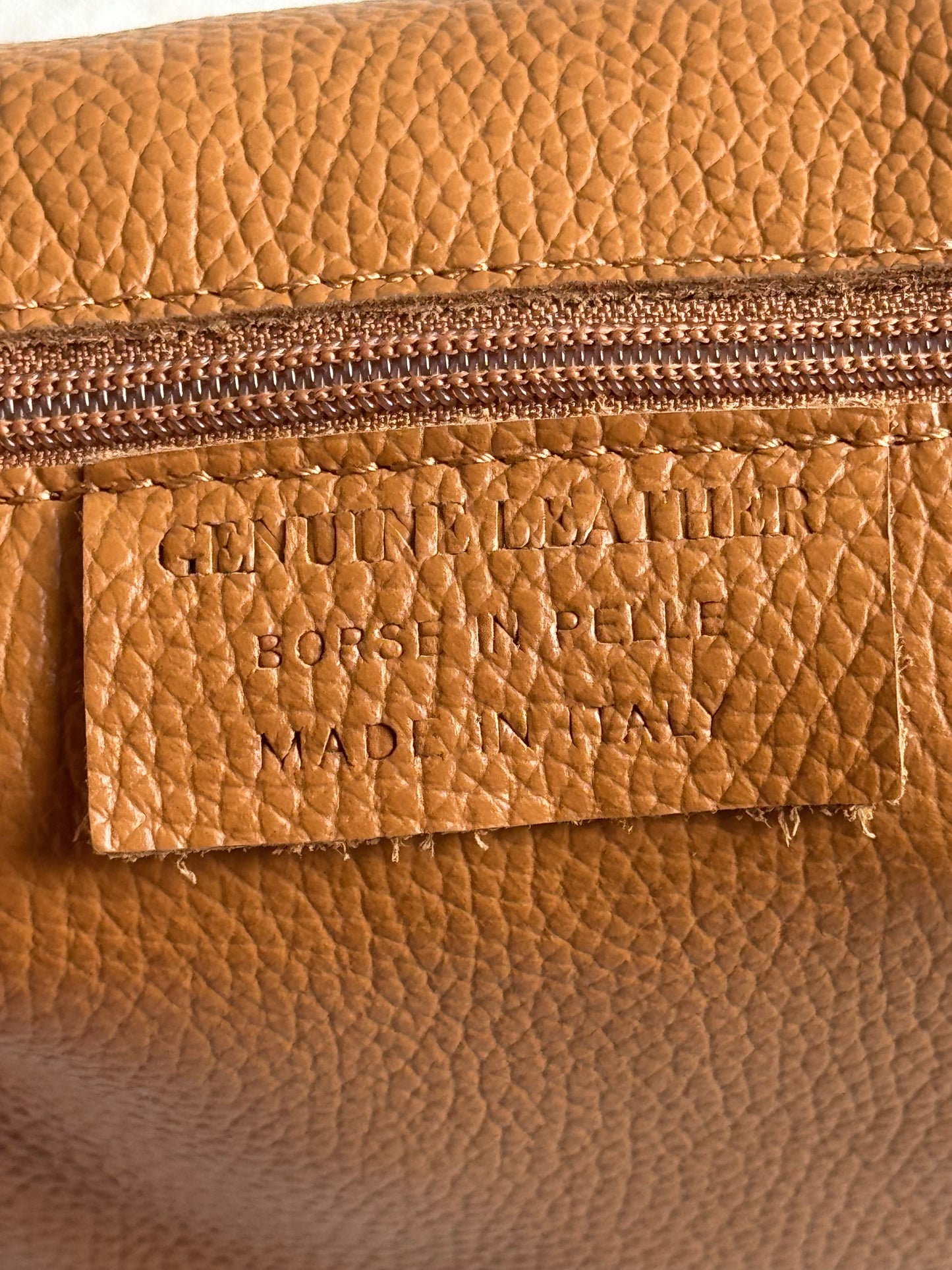 Borsa secchiello Vittoria - con tracolla lunga e pochette