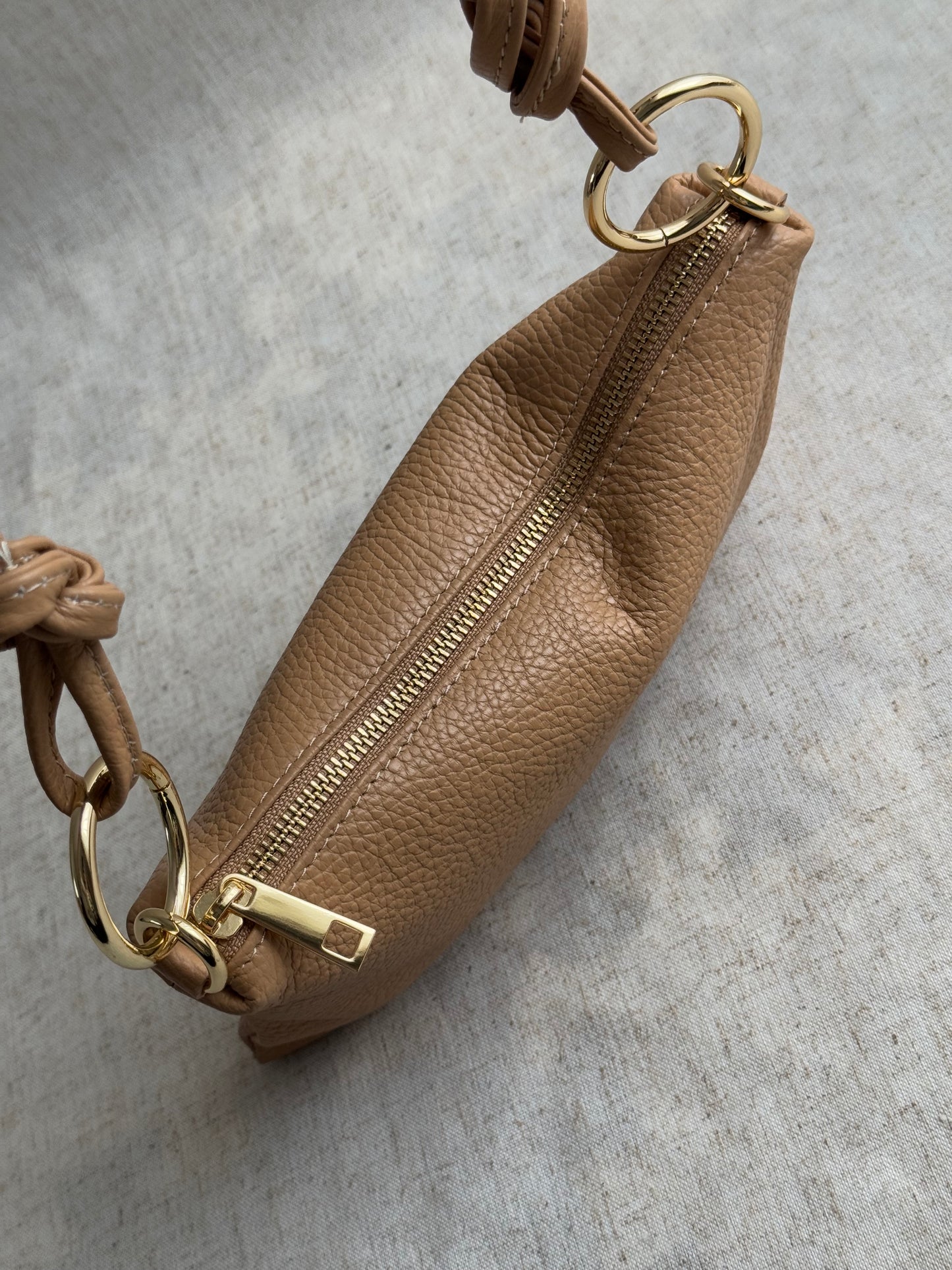 Borsa a spalla Agata - misura piccola, con tracolla lunga
