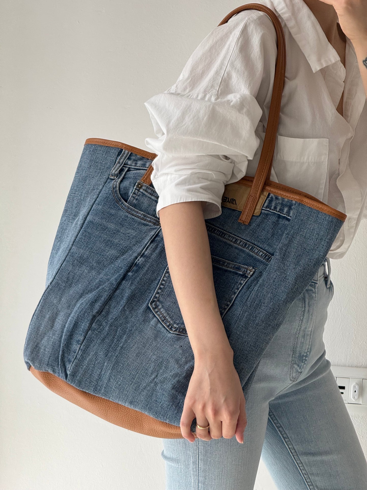 Maxi borsa a spalla in jeans Dina