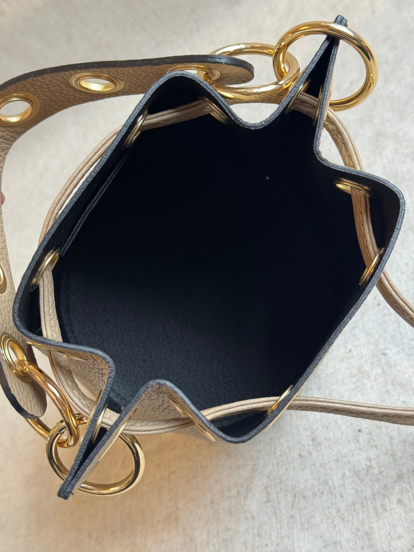 Borsa secchiello Vanilla - con tracolla lunga