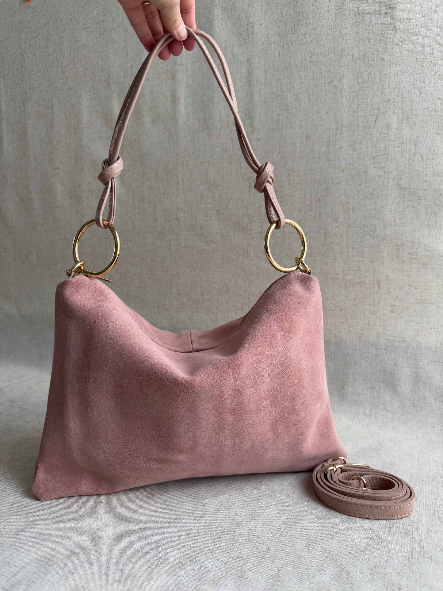 Borsa a spalla Agata camoscio - misura grande, con tracolla lunga