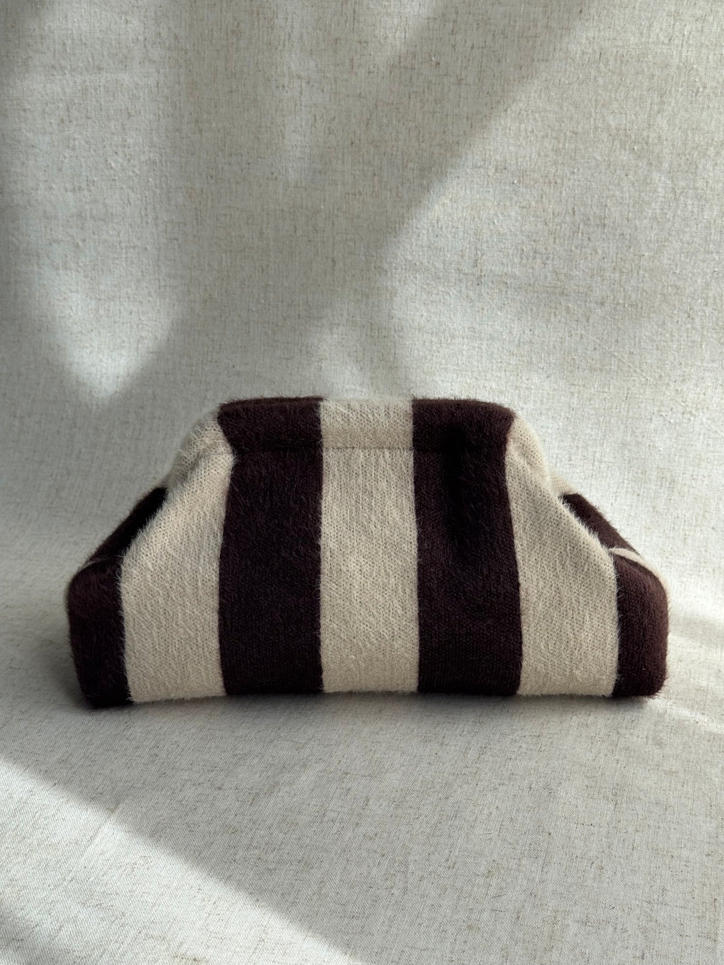 Pochette Sicilia - effetto mohair, con tracolla in catena
