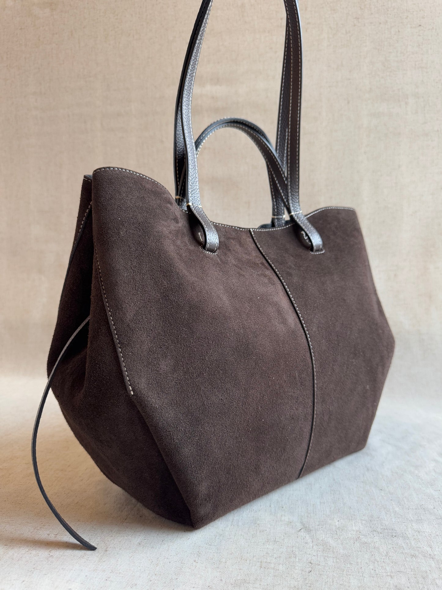 Borsa a spalla Sofia - misura grande in camoscio, con pochette