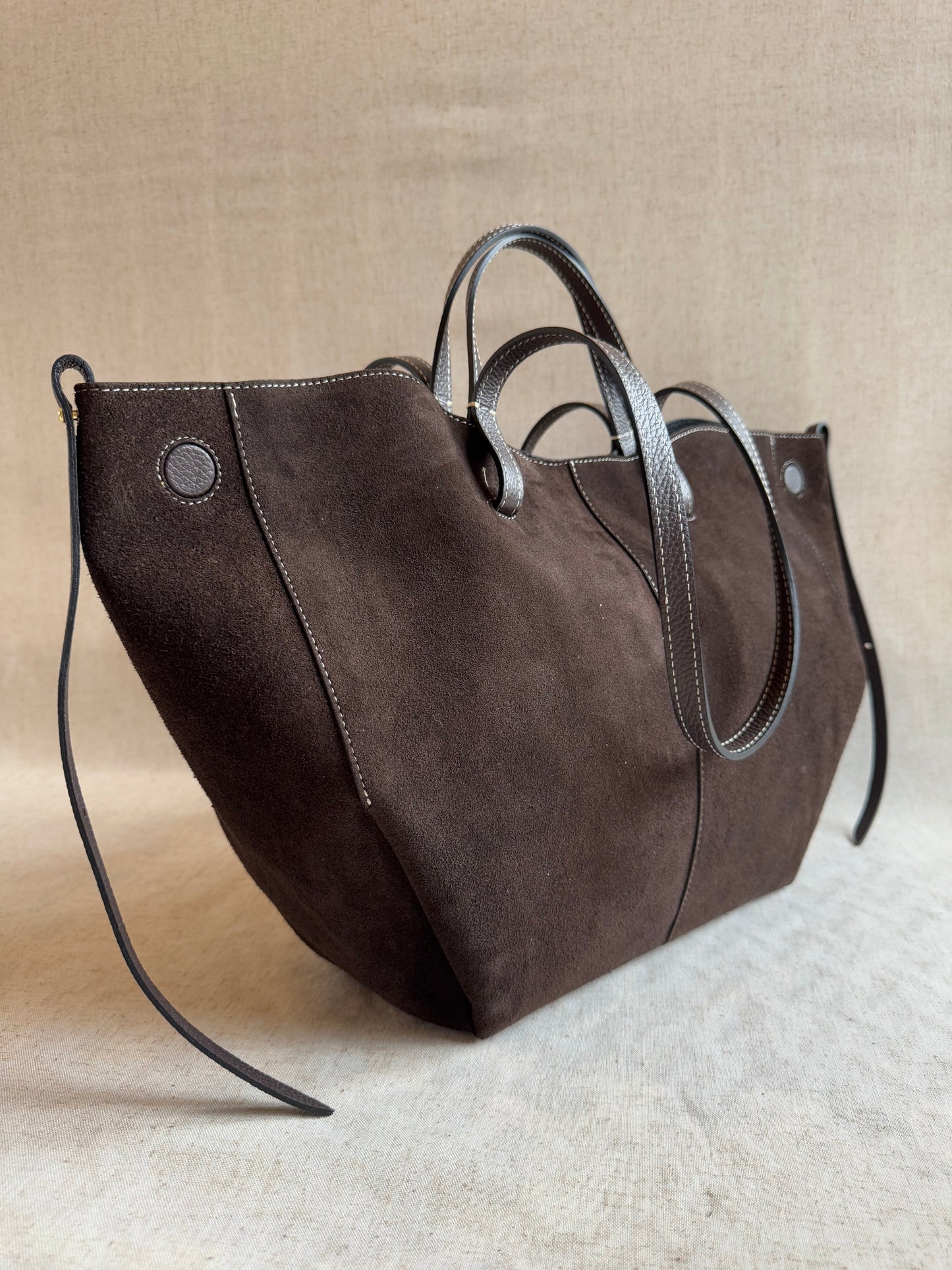 Borsa a spalla Sofia - misura grande in camoscio, con pochette