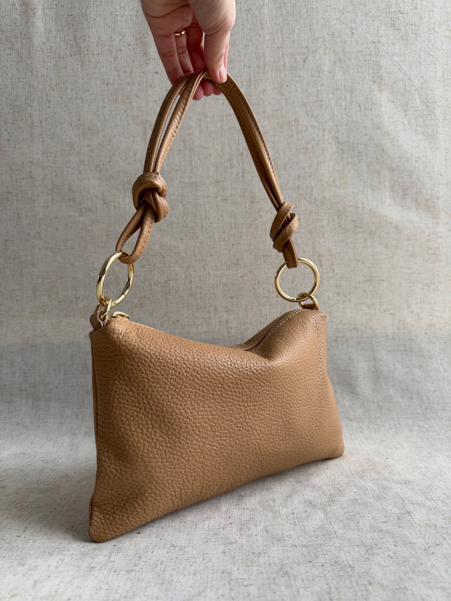 Borsa a spalla Agata - misura piccola, con tracolla lunga