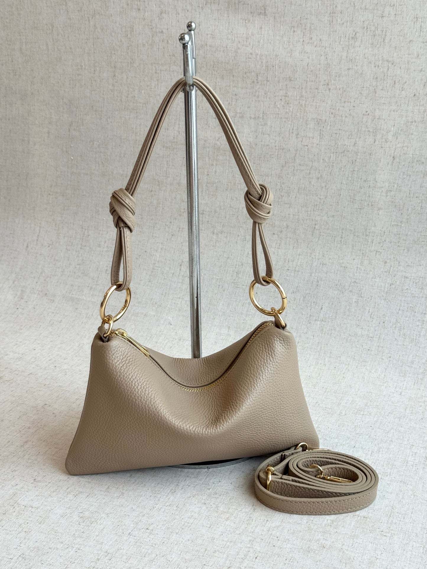Borsa a spalla Agata - misura piccola, con tracolla lunga