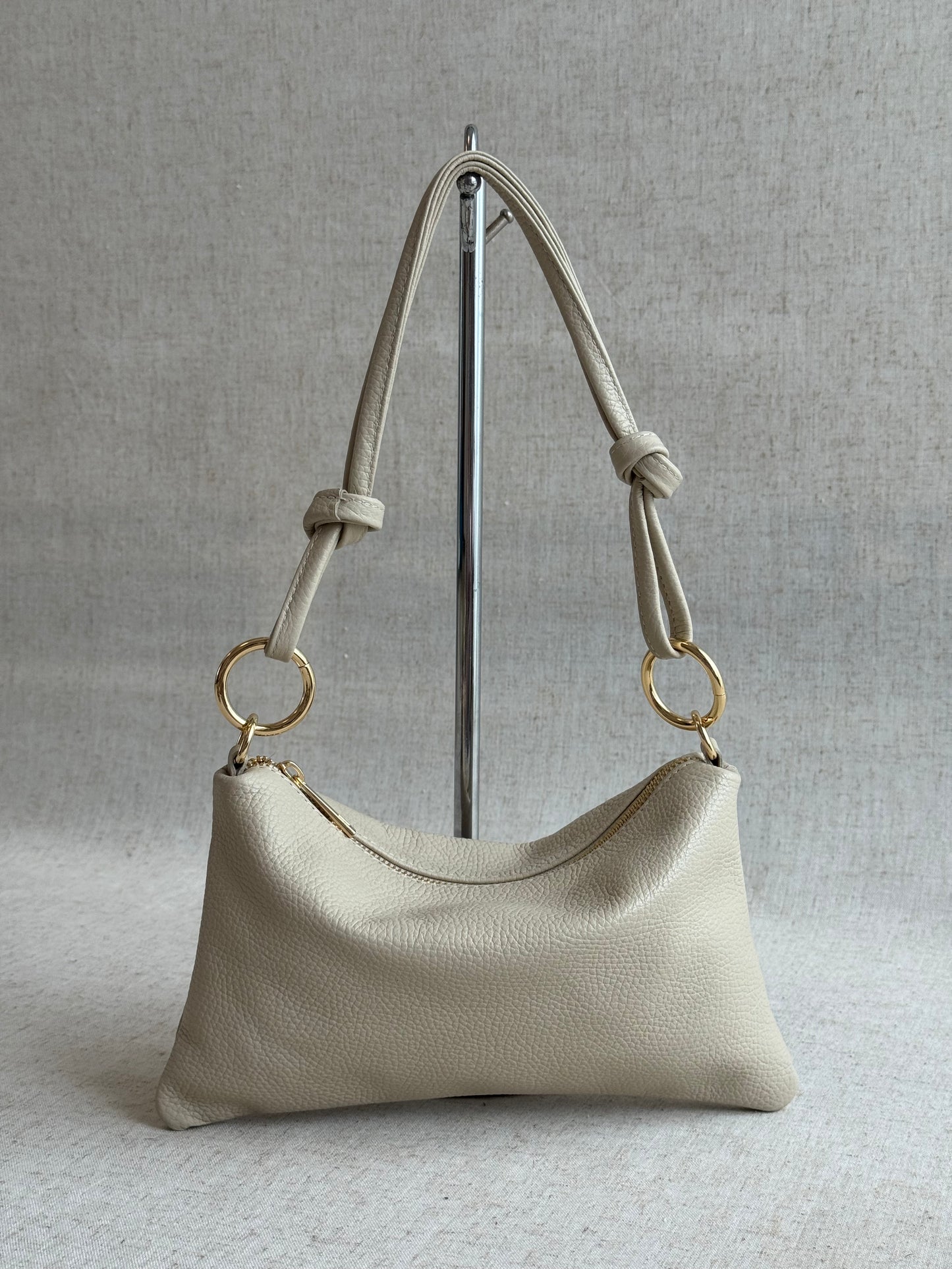 Borsa a spalla Agata - misura piccola, con tracolla lunga