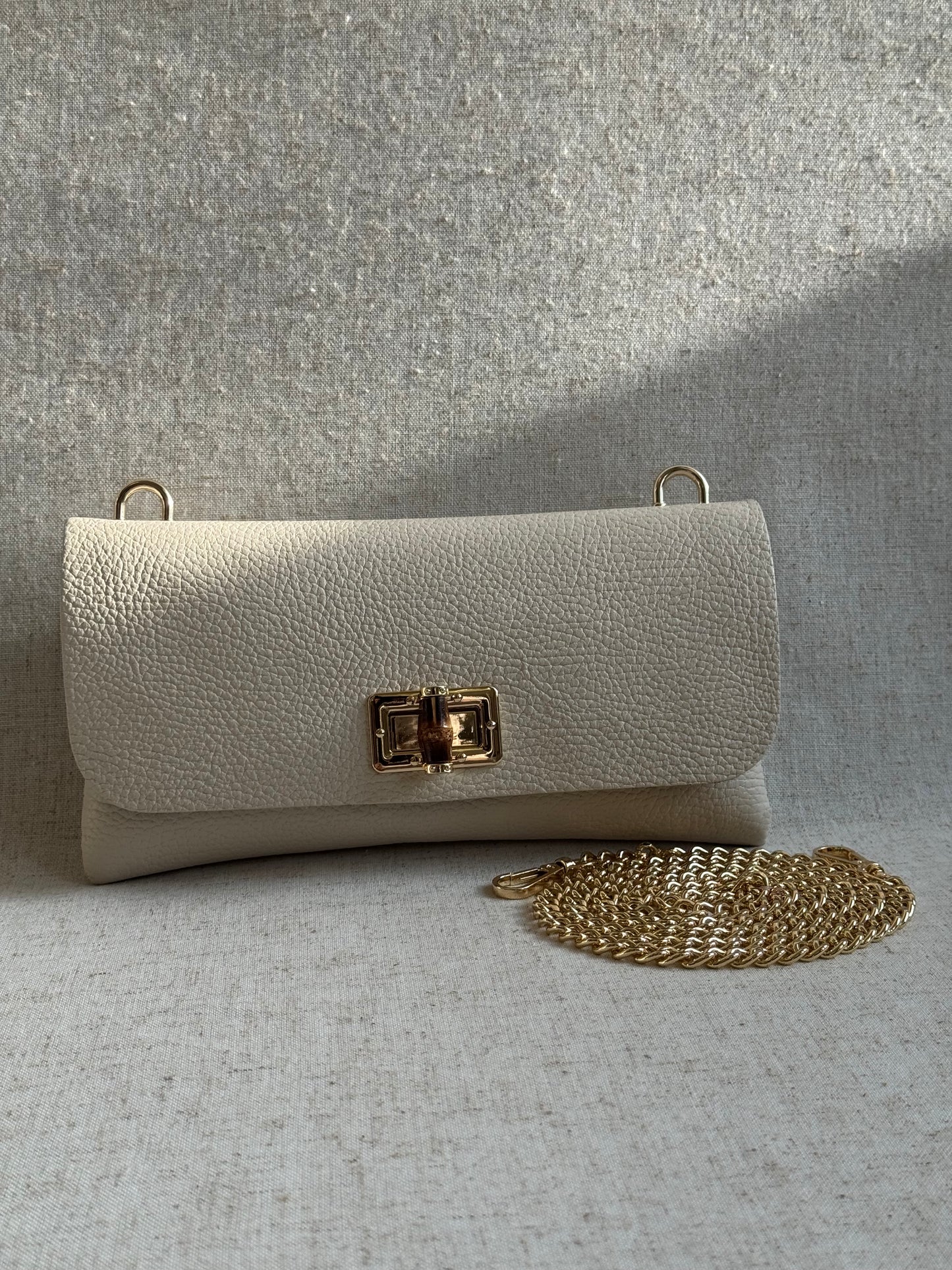 Pochette Alina - con tracolla in catena