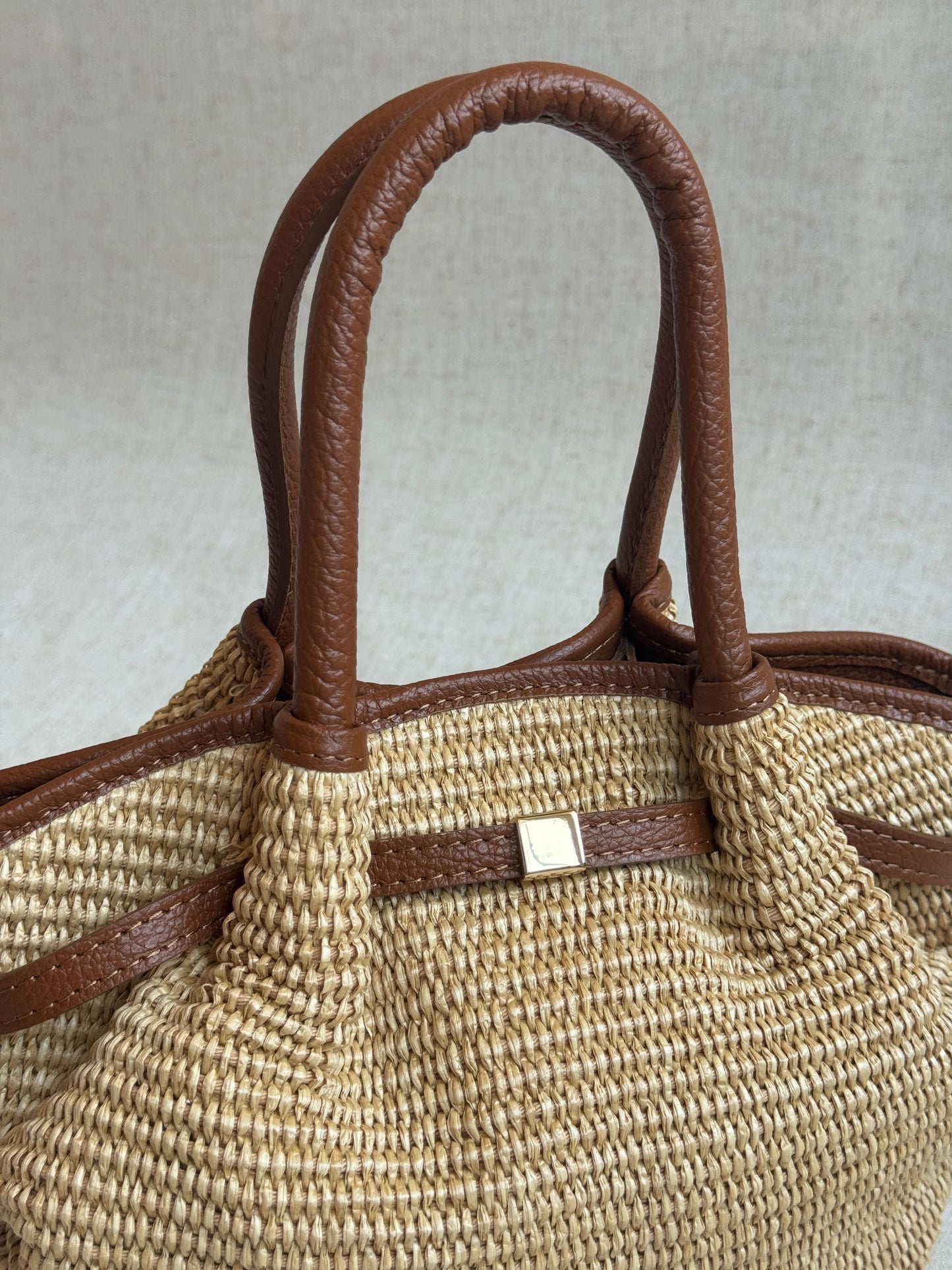 Borsa Laila - rafia, misura piccola, con tracolla lunga