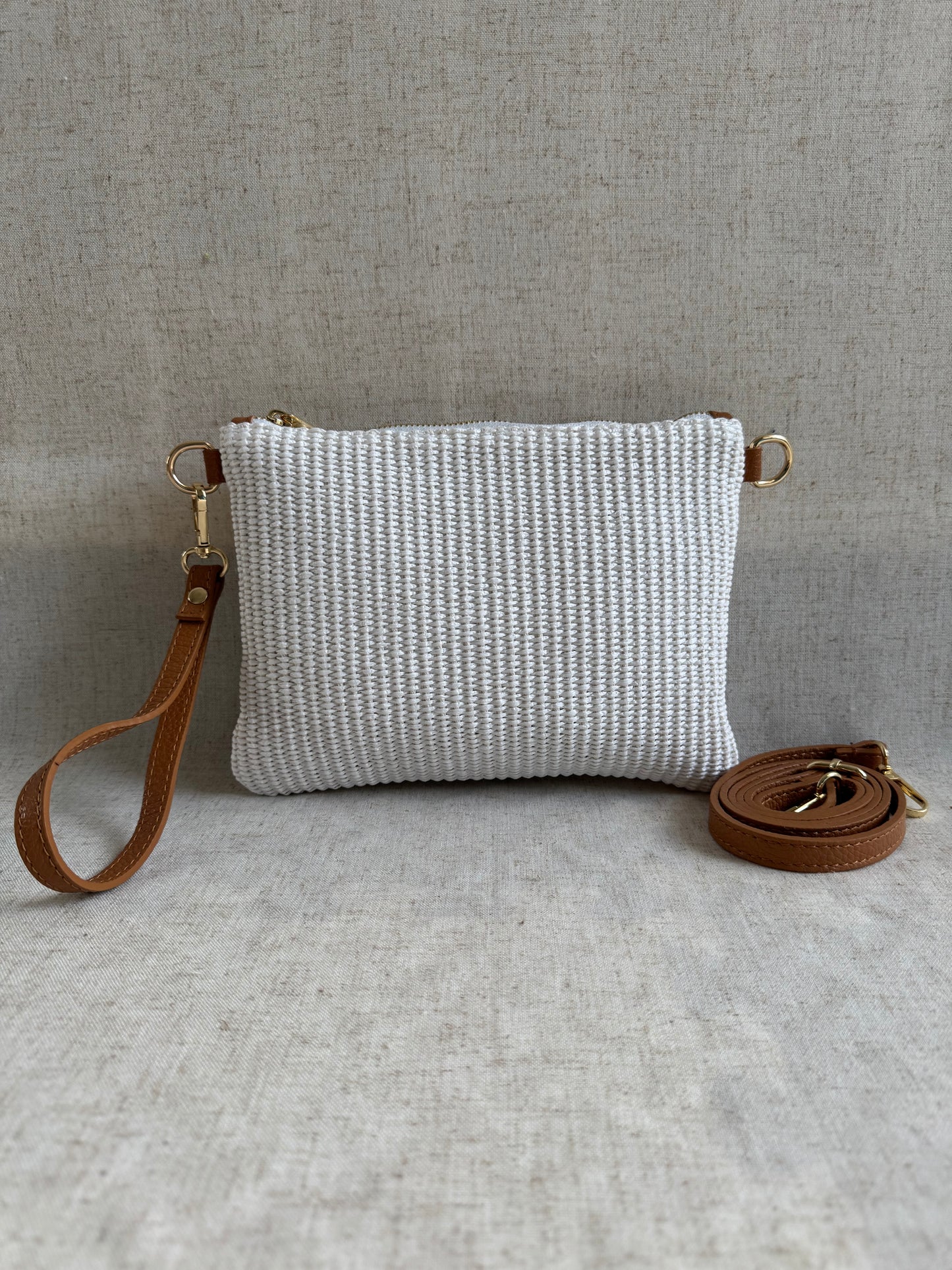 Pochette a mano Letizia - con tracolla lunga