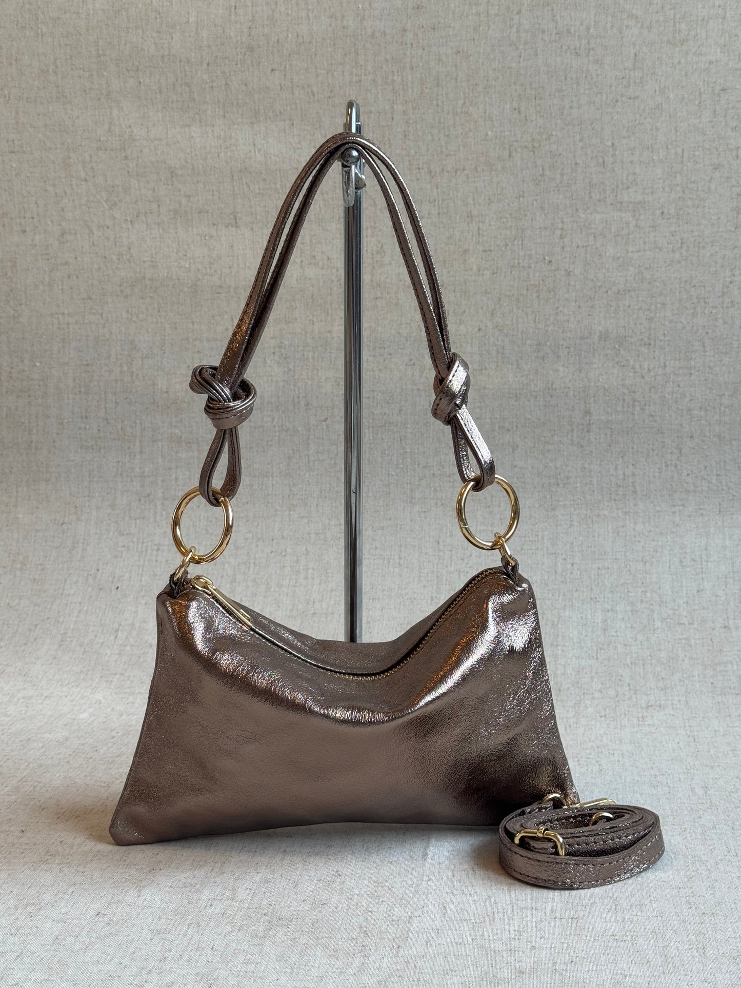 Borsa a spalla Agata - misura piccola, con tracolla lunga