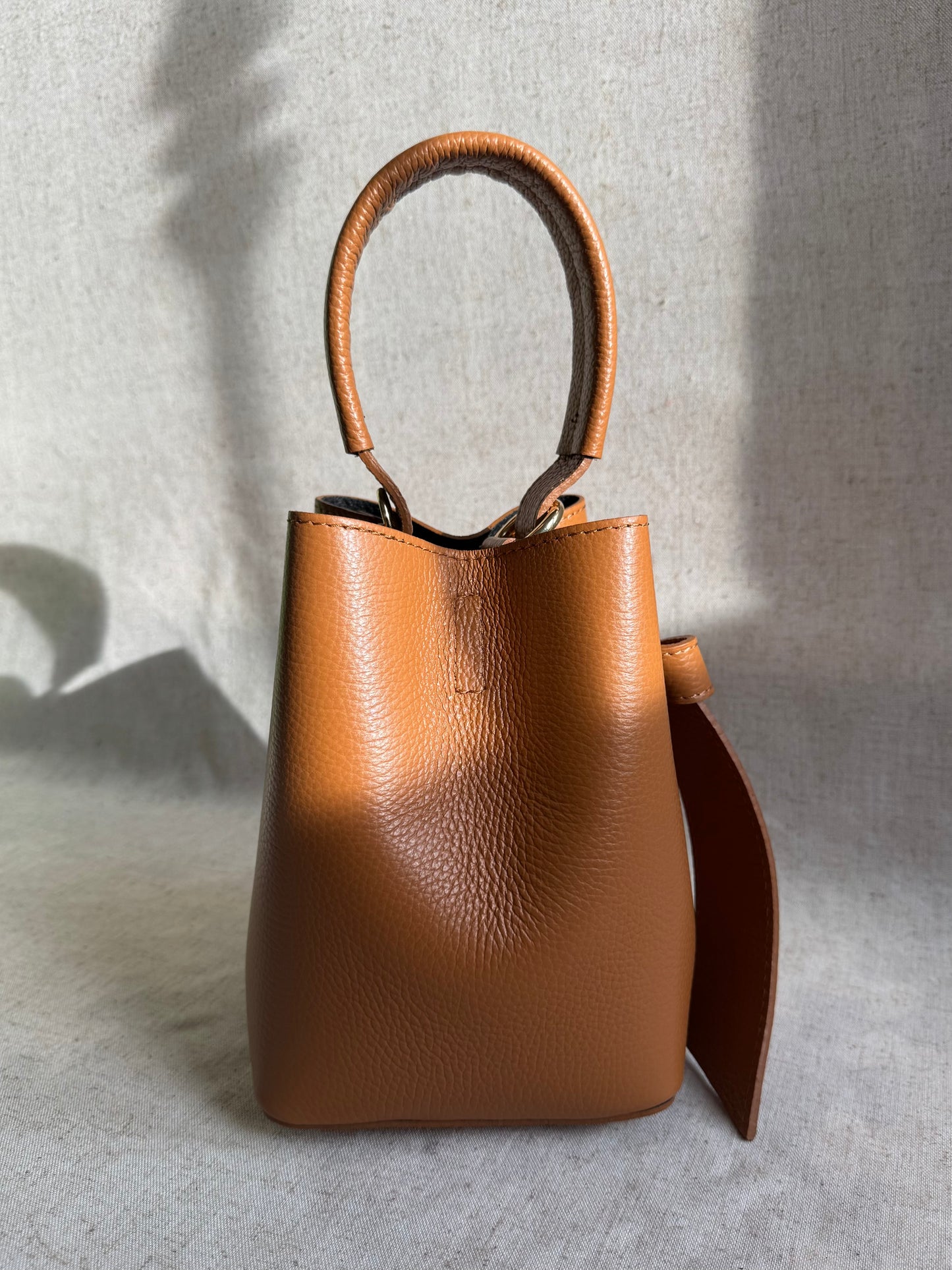 Borsa secchiello Vittoria - con tracolla lunga e pochette
