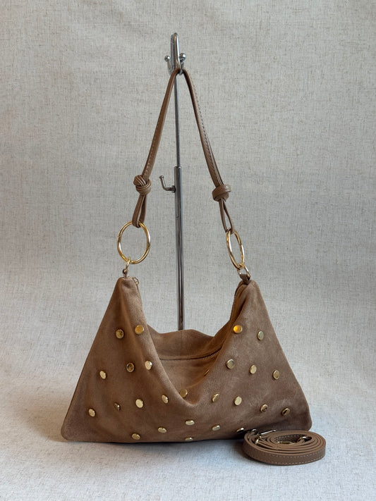 Borsa a spalla Agata - borchie, misura grande, con tracolla lunga