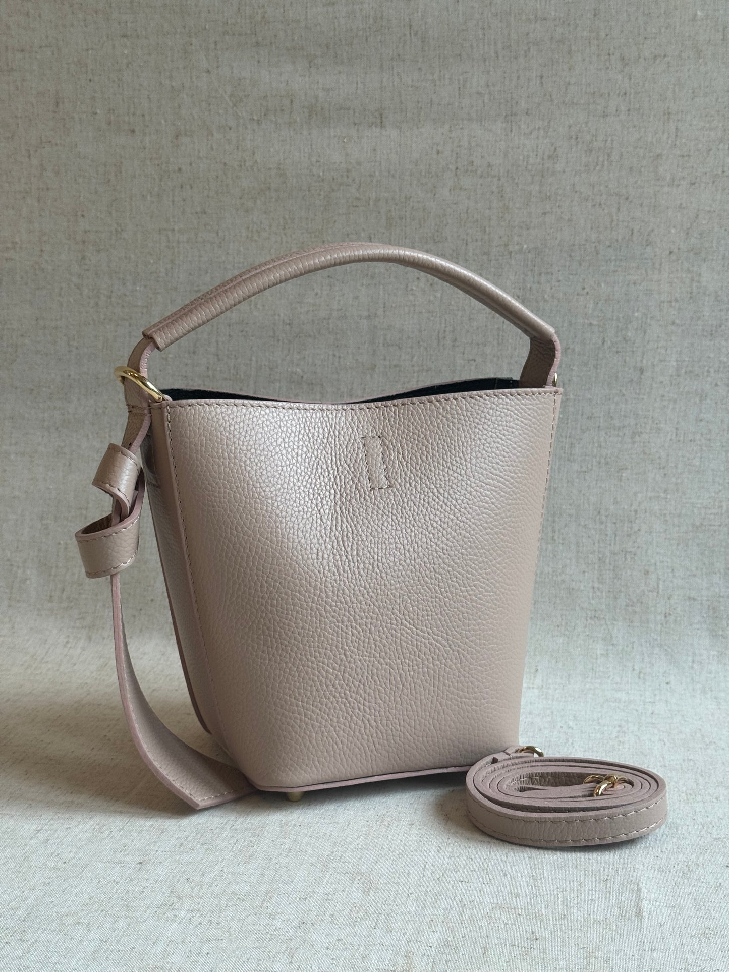 Borsa secchiello Vittoria - con tracolla lunga e pochette
