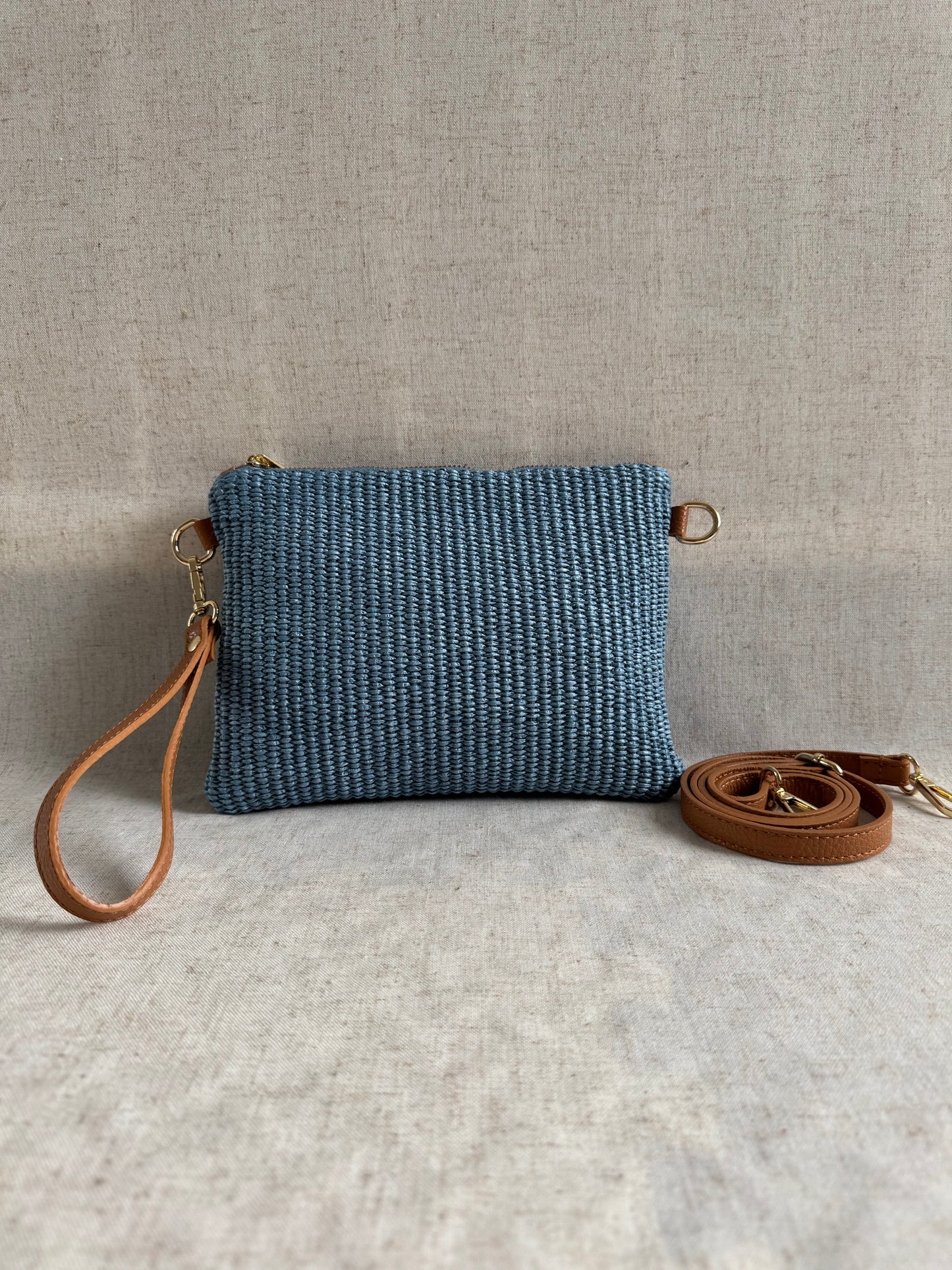 Pochette a mano Letizia - con tracolla lunga