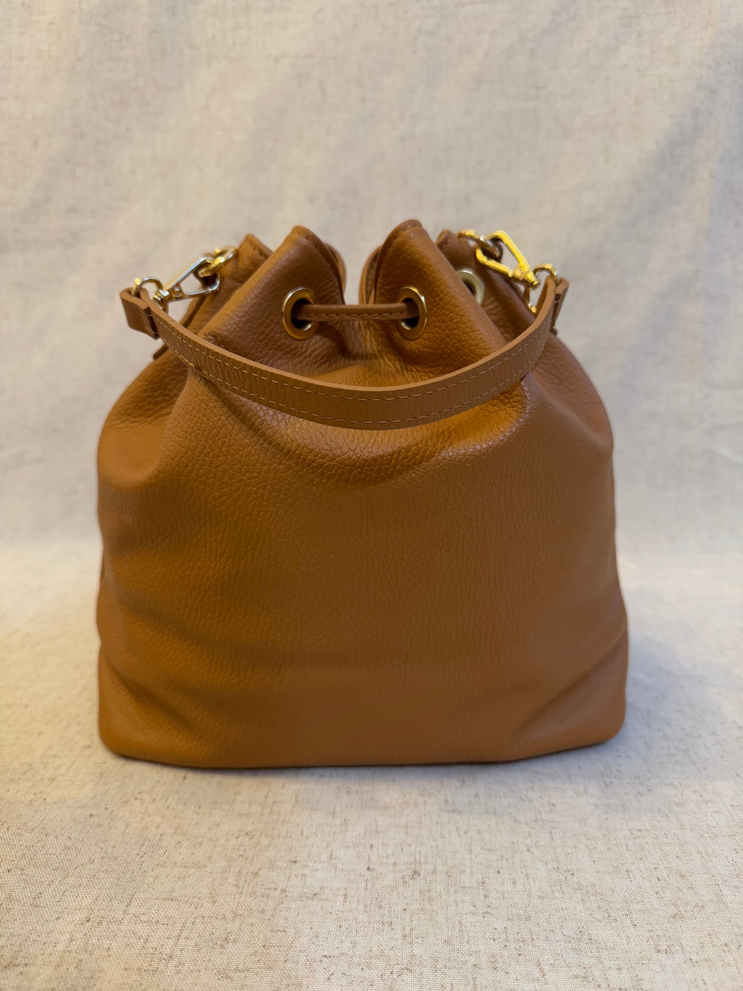 Borsa secchiello Paola - con tracolla lunga