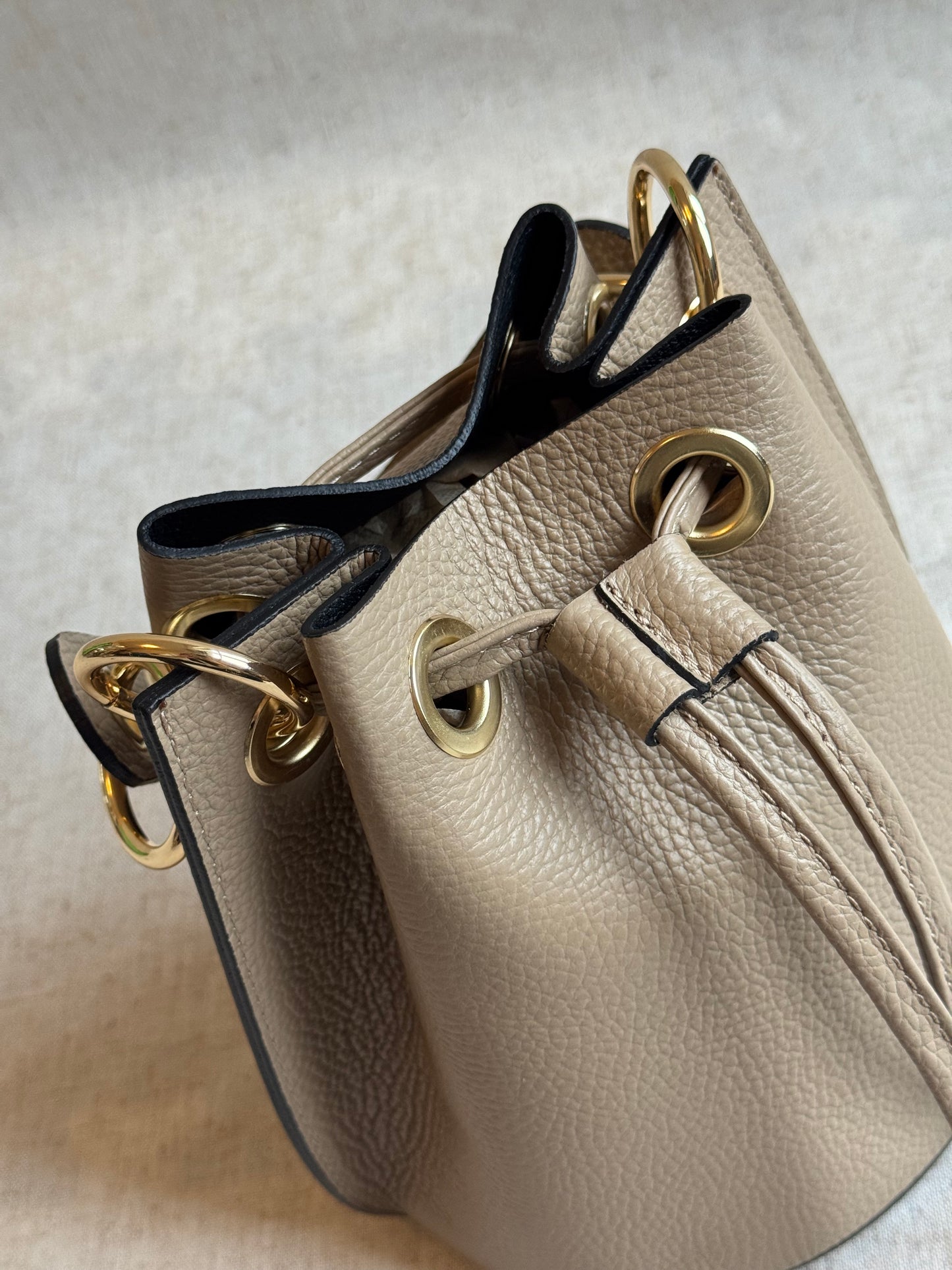 Borsa secchiello Vanilla - con tracolla lunga