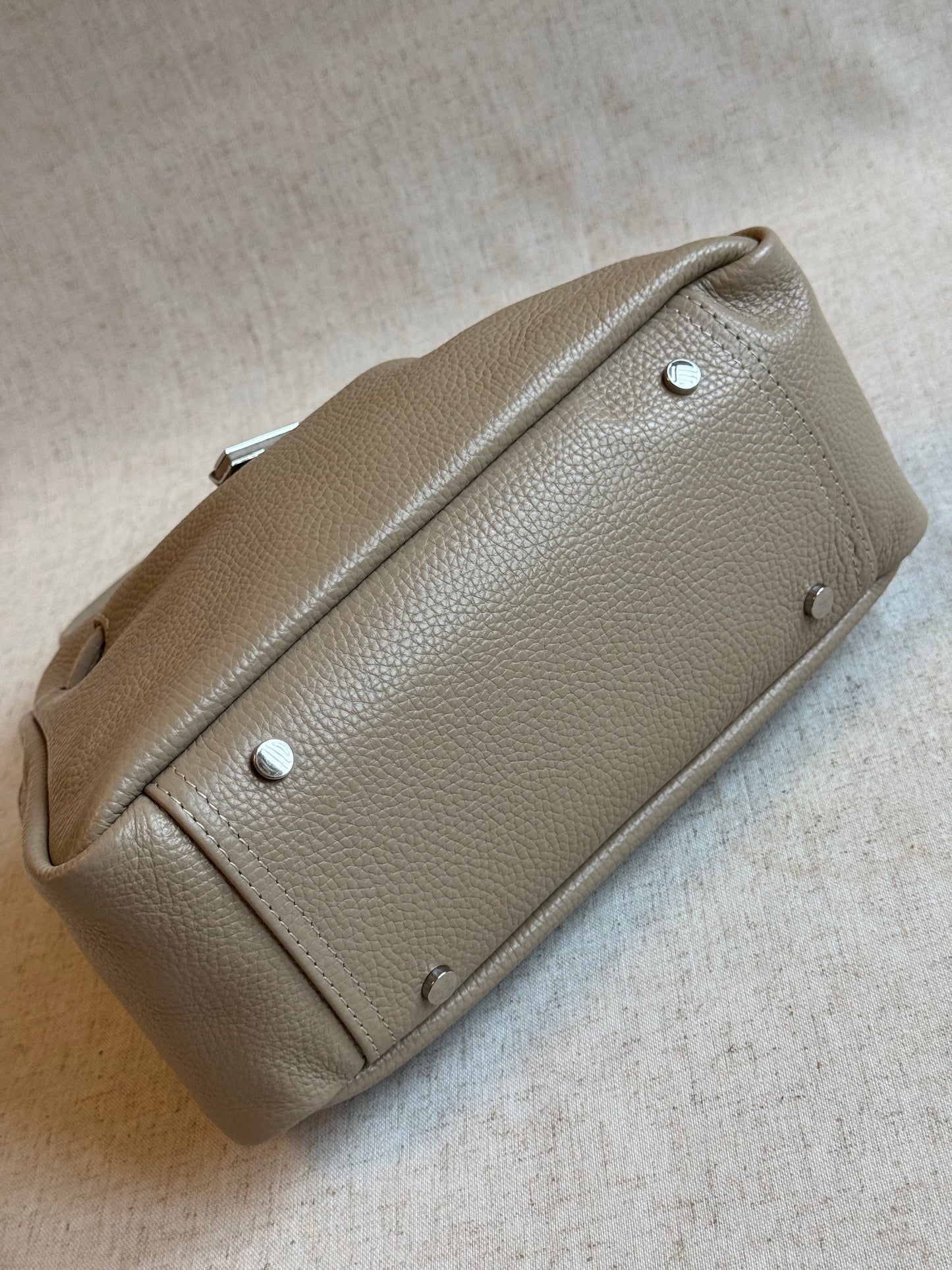Borsa Soho - misura piccola, con tracolla lunga