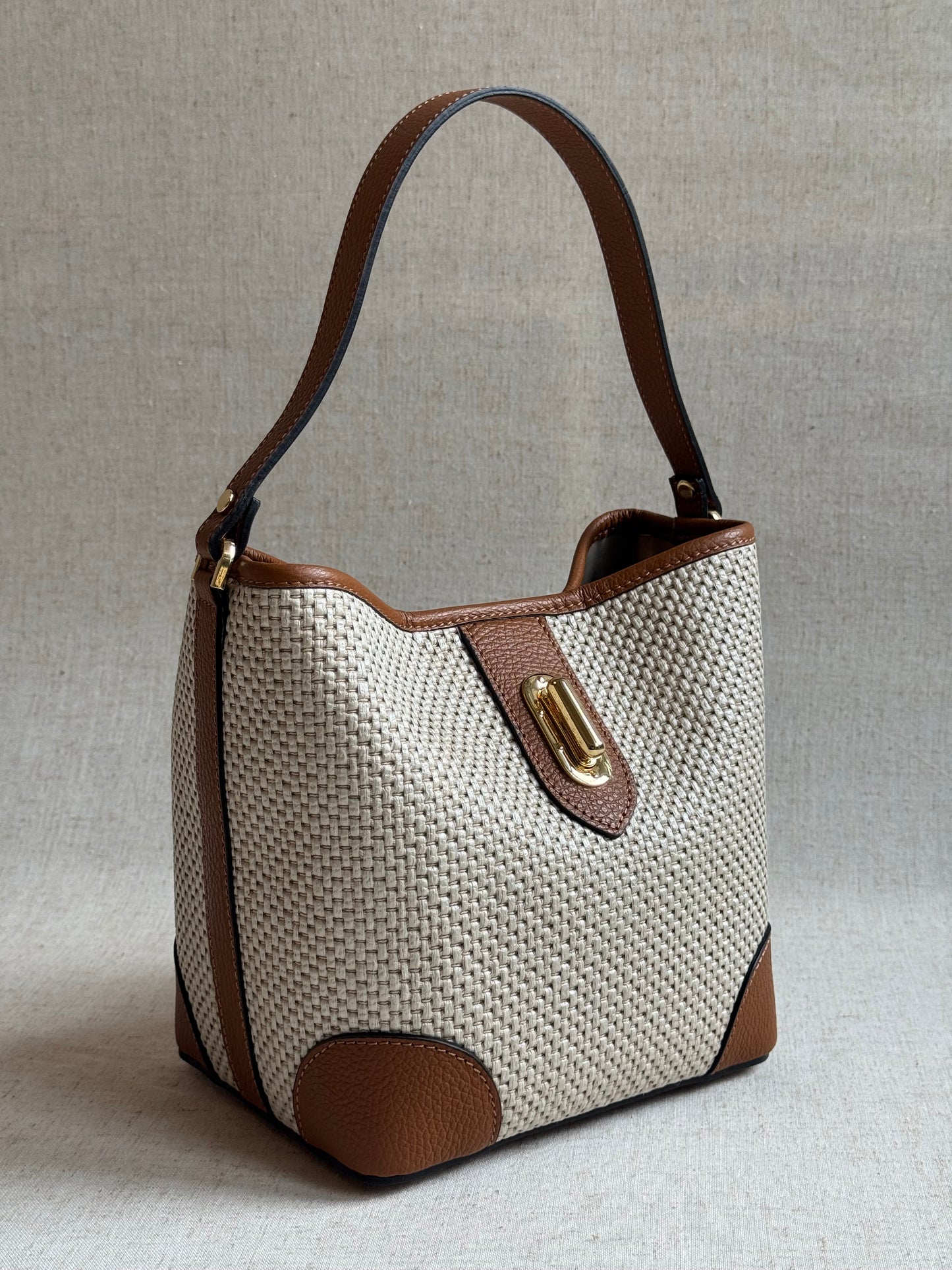 Borsa secchiello Linda - misura grande, con tracolla lunga