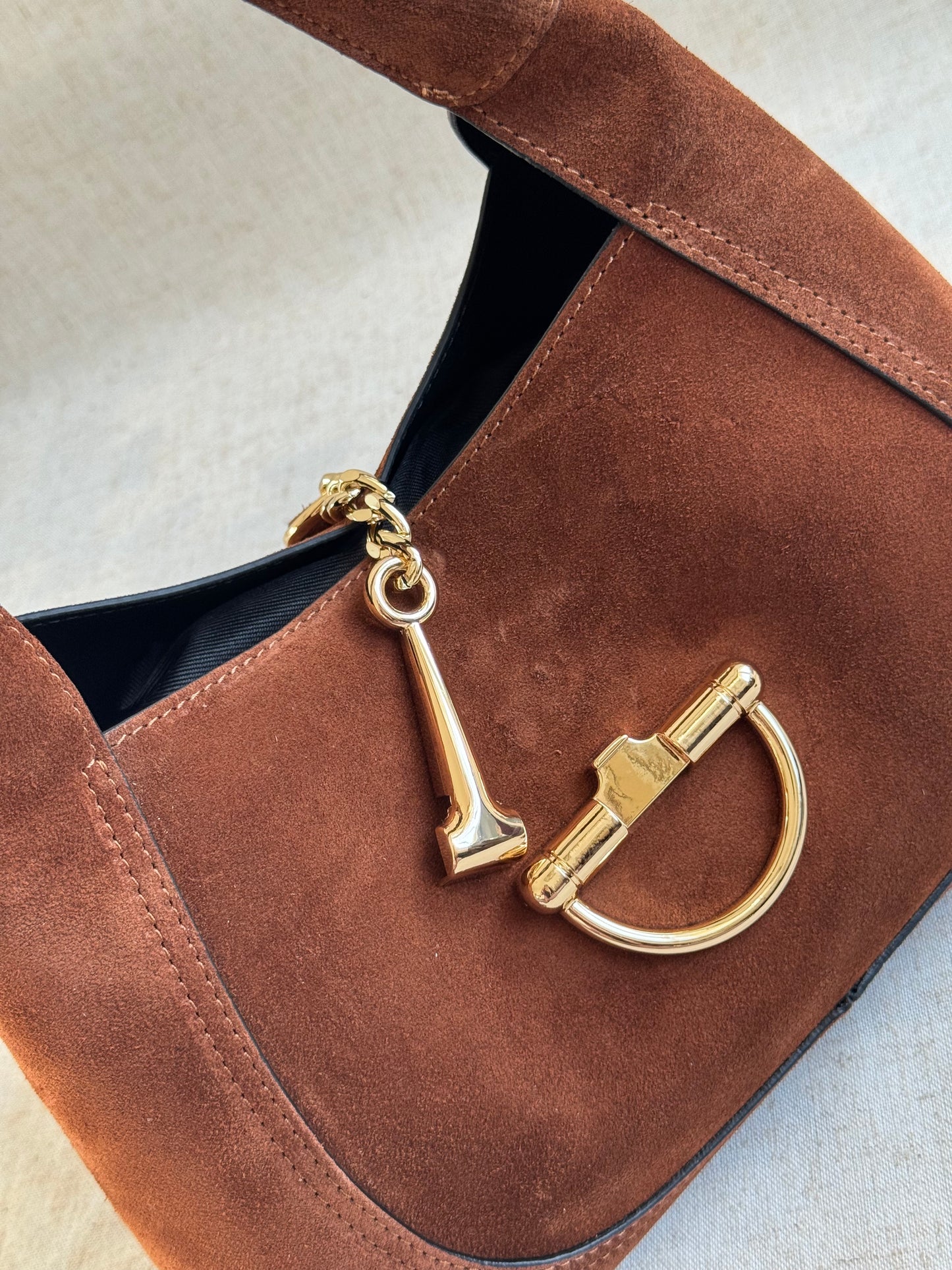 Borsa Gabriella - camoscio, misura piccola con tracolla lunga