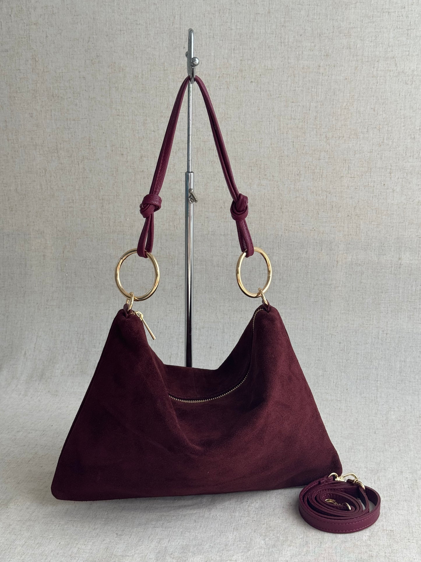 Borsa a spalla Agata camoscio - misura grande, con tracolla lunga