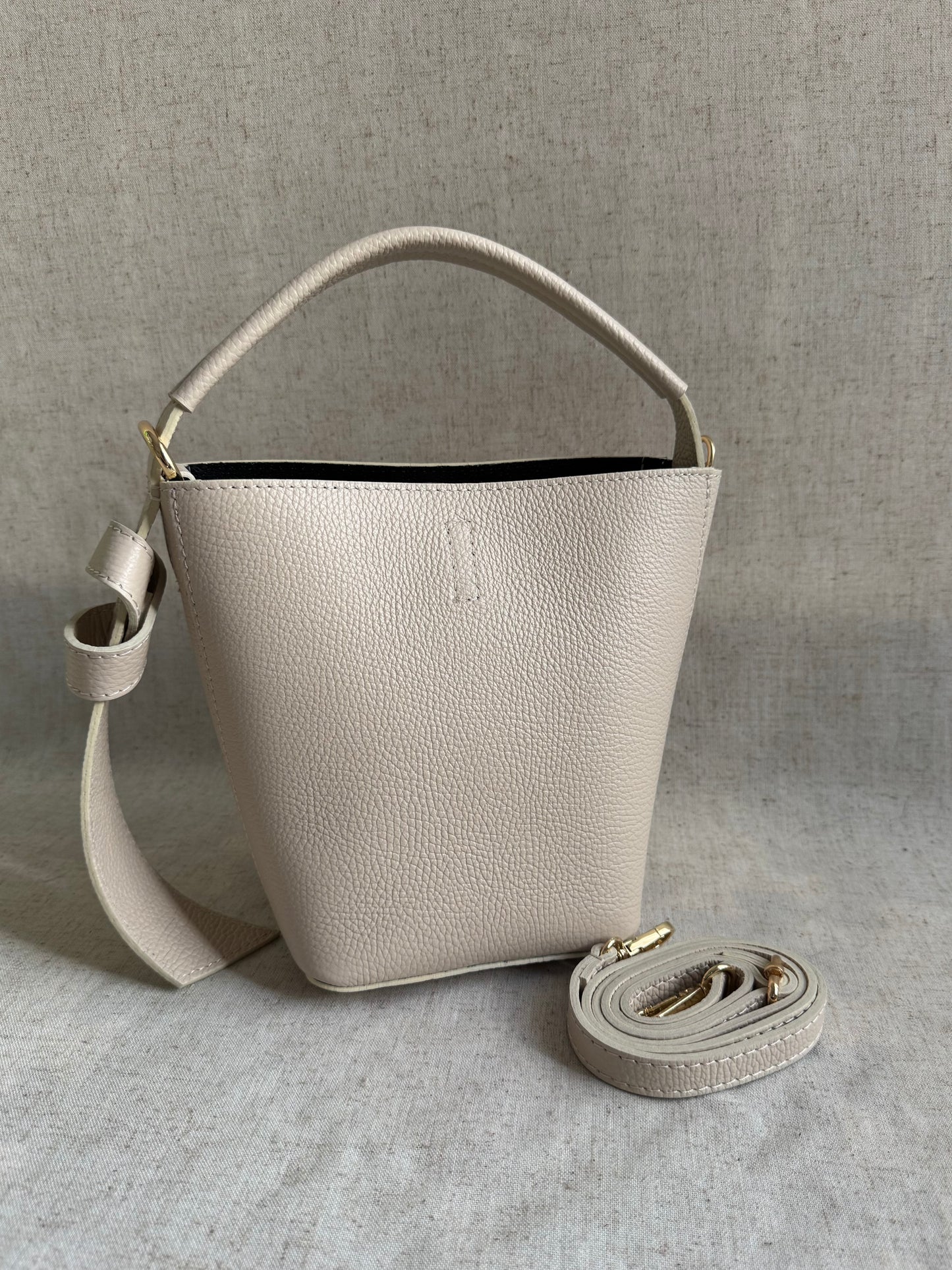 Borsa secchiello Vittoria - con tracolla lunga e pochette