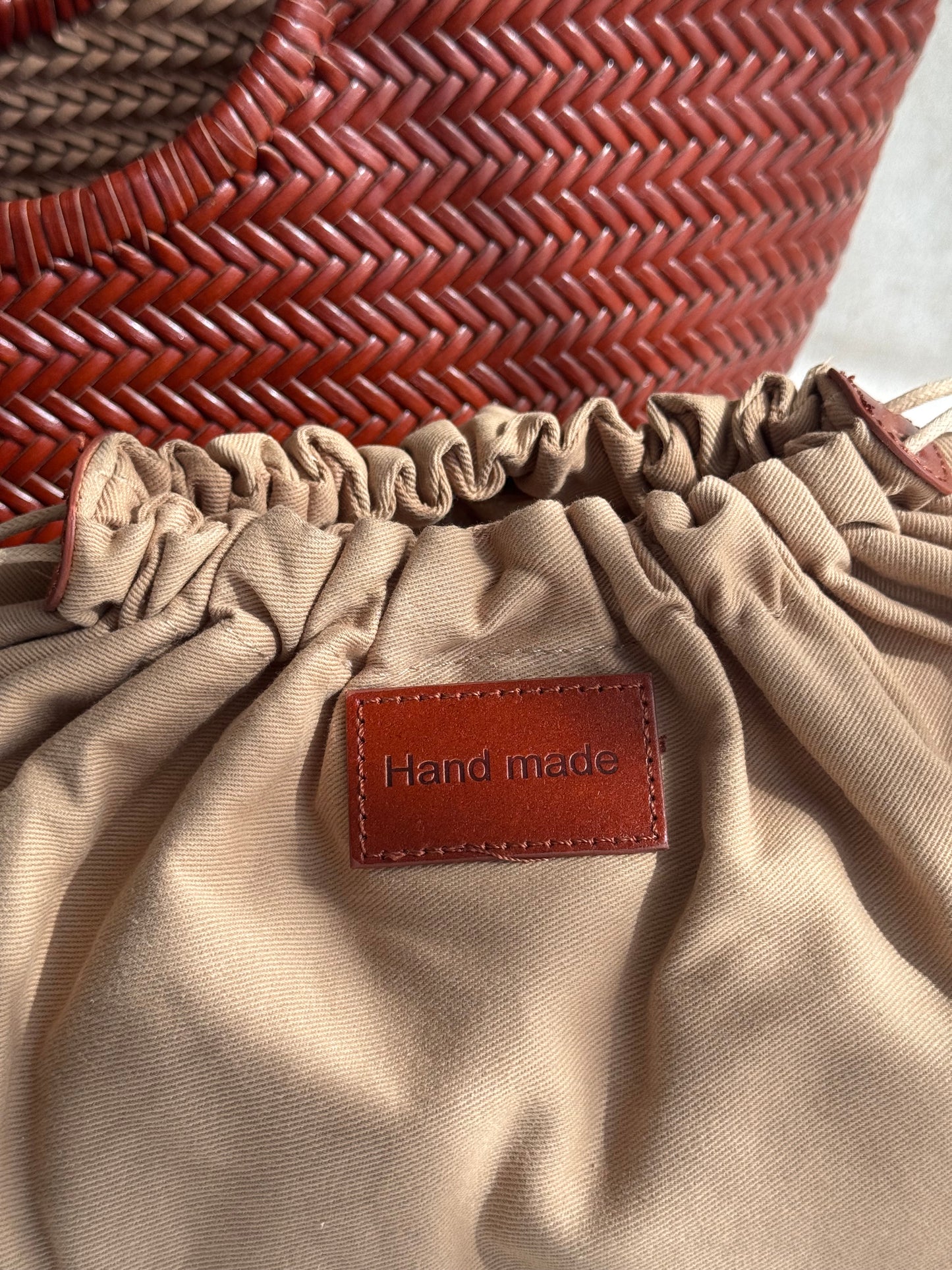 Borsa a spalla Capri - misura grande, vera pelle tamponato intrecciato