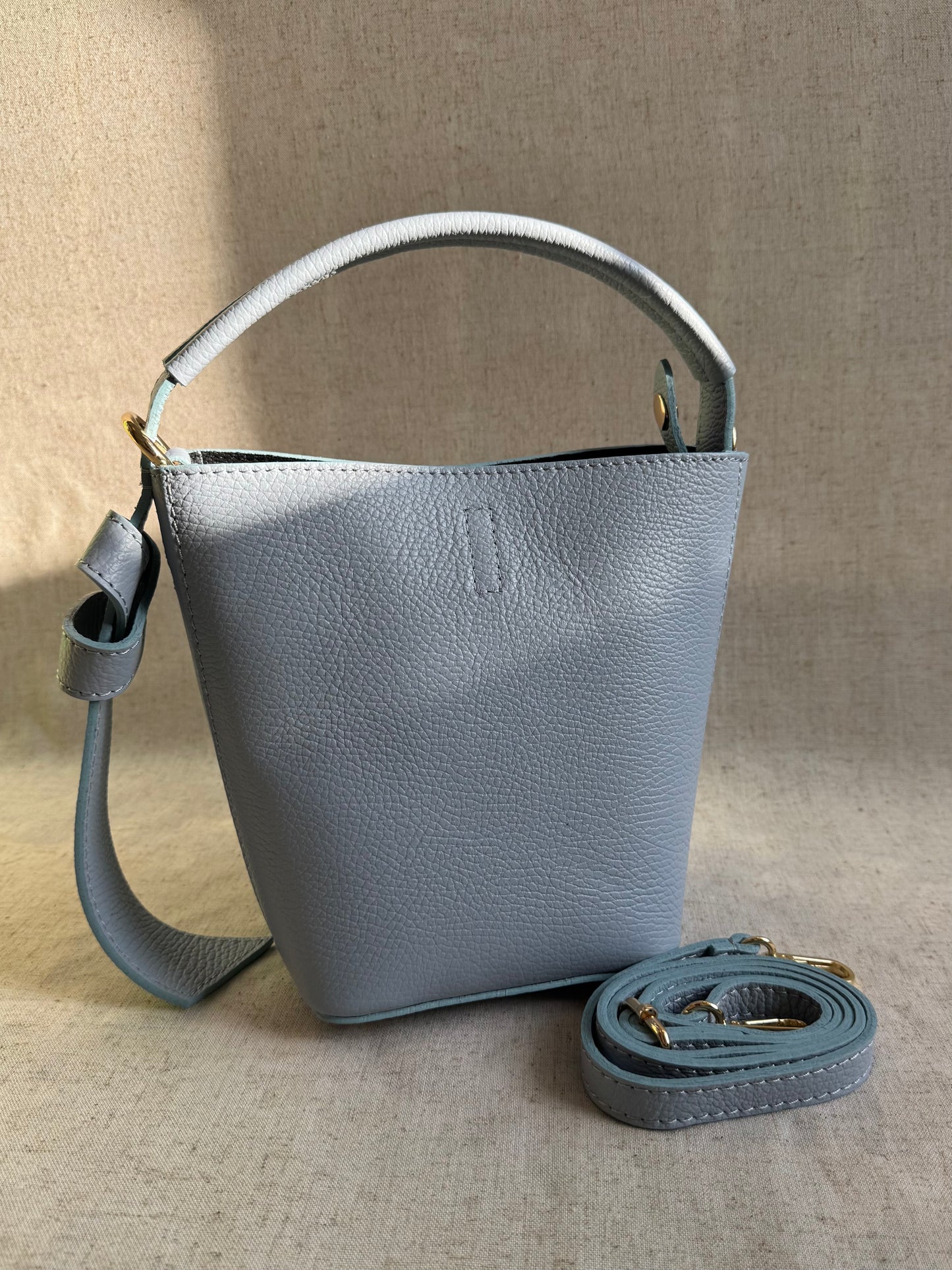 Borsa secchiello Vittoria - con tracolla lunga e pochette