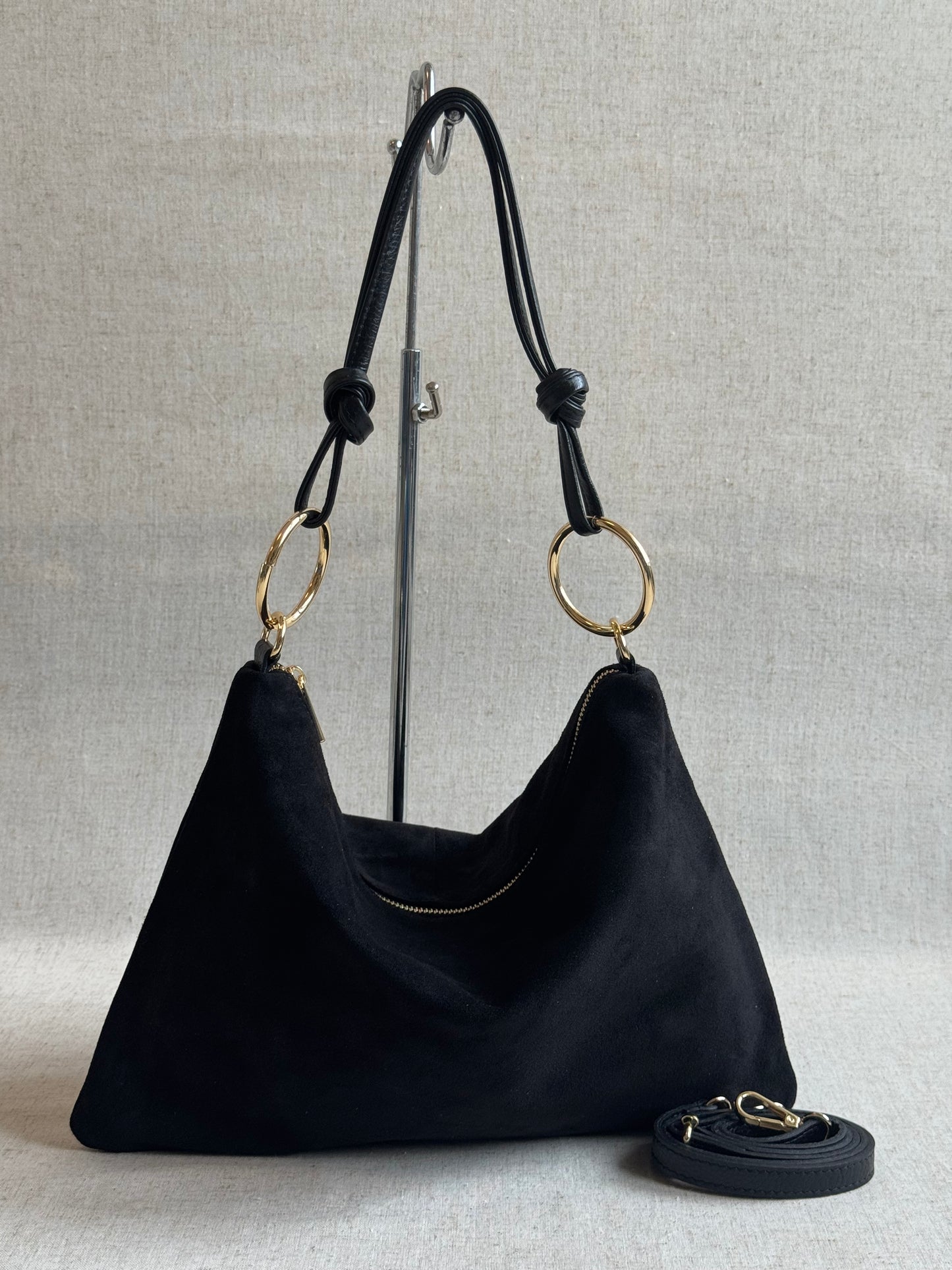 Borsa a spalla Agata camoscio - misura grande, con tracolla lunga