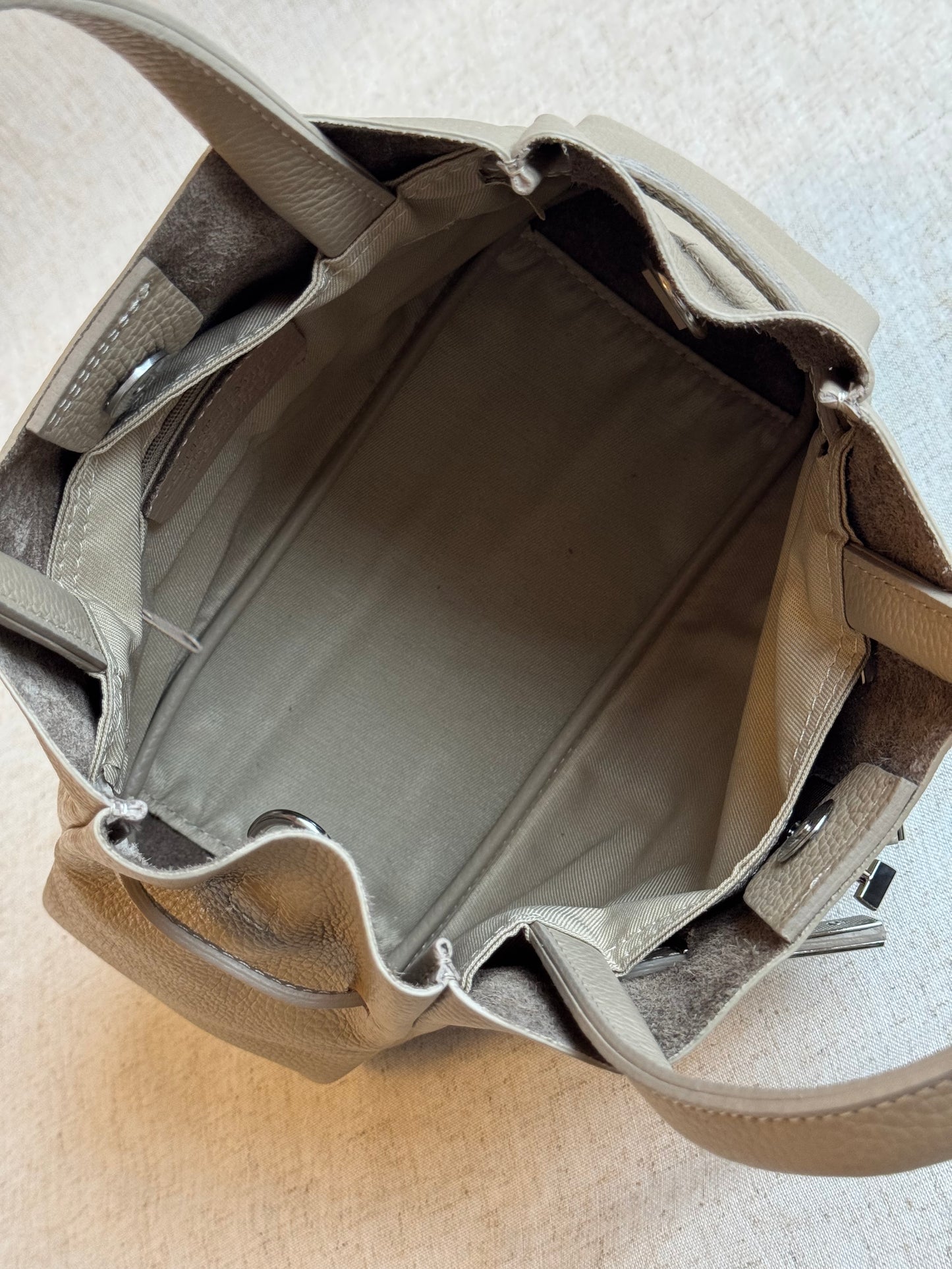 Borsa Soho - misura piccola, con tracolla lunga