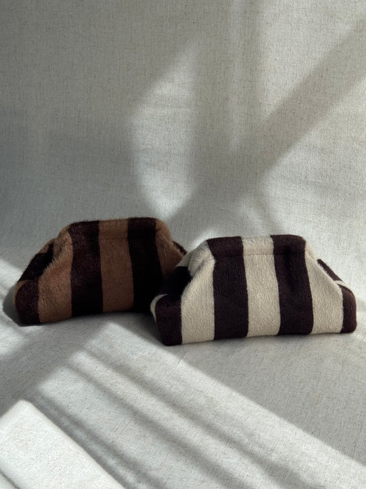 Pochette Sicilia - effetto mohair, con tracolla in catena