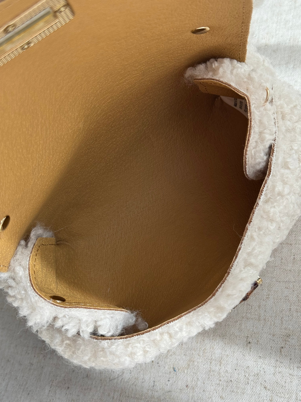 Borsa Lily - teddy, con tracolla in catena