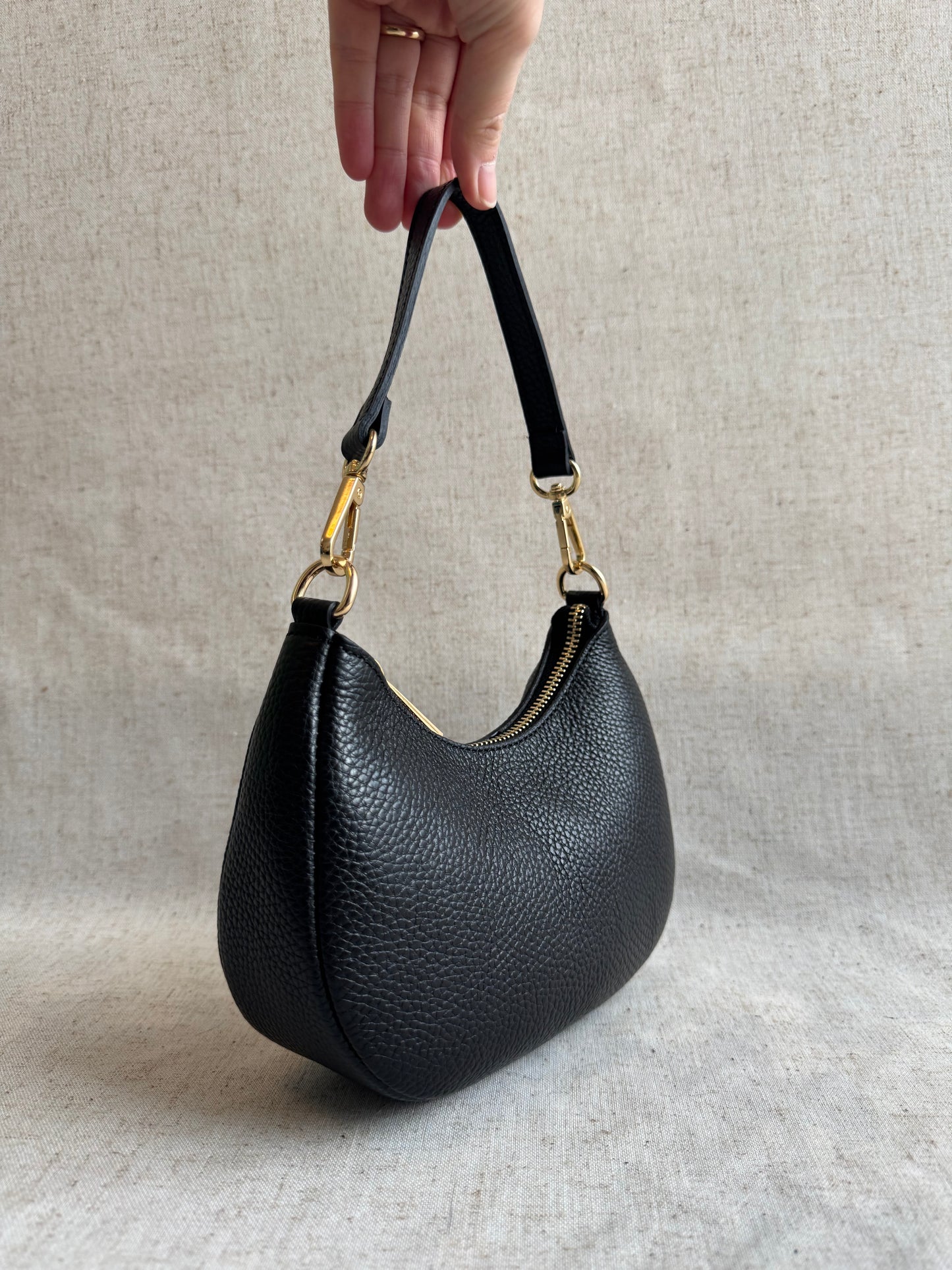 Borsa a spalla Luna - misura piccola, con tracolla lunga