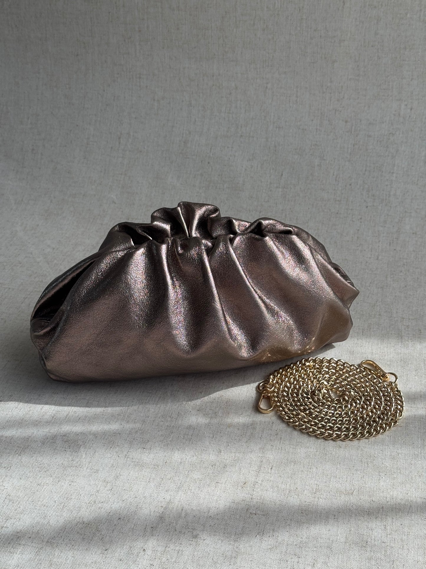 pochette Claudia - laminato, misura media, con tracolla lunga