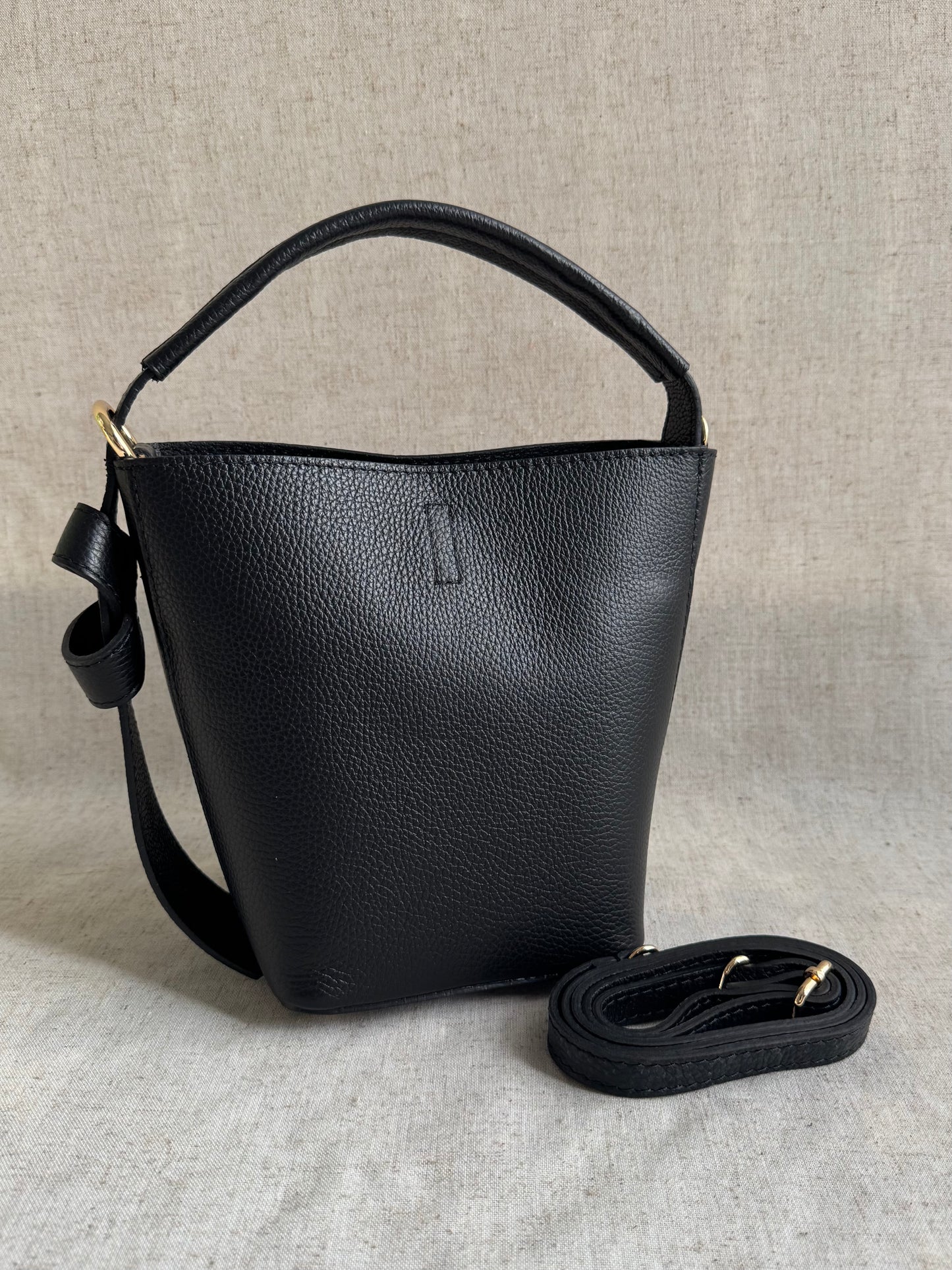 Borsa secchiello Vittoria - con tracolla lunga e pochette