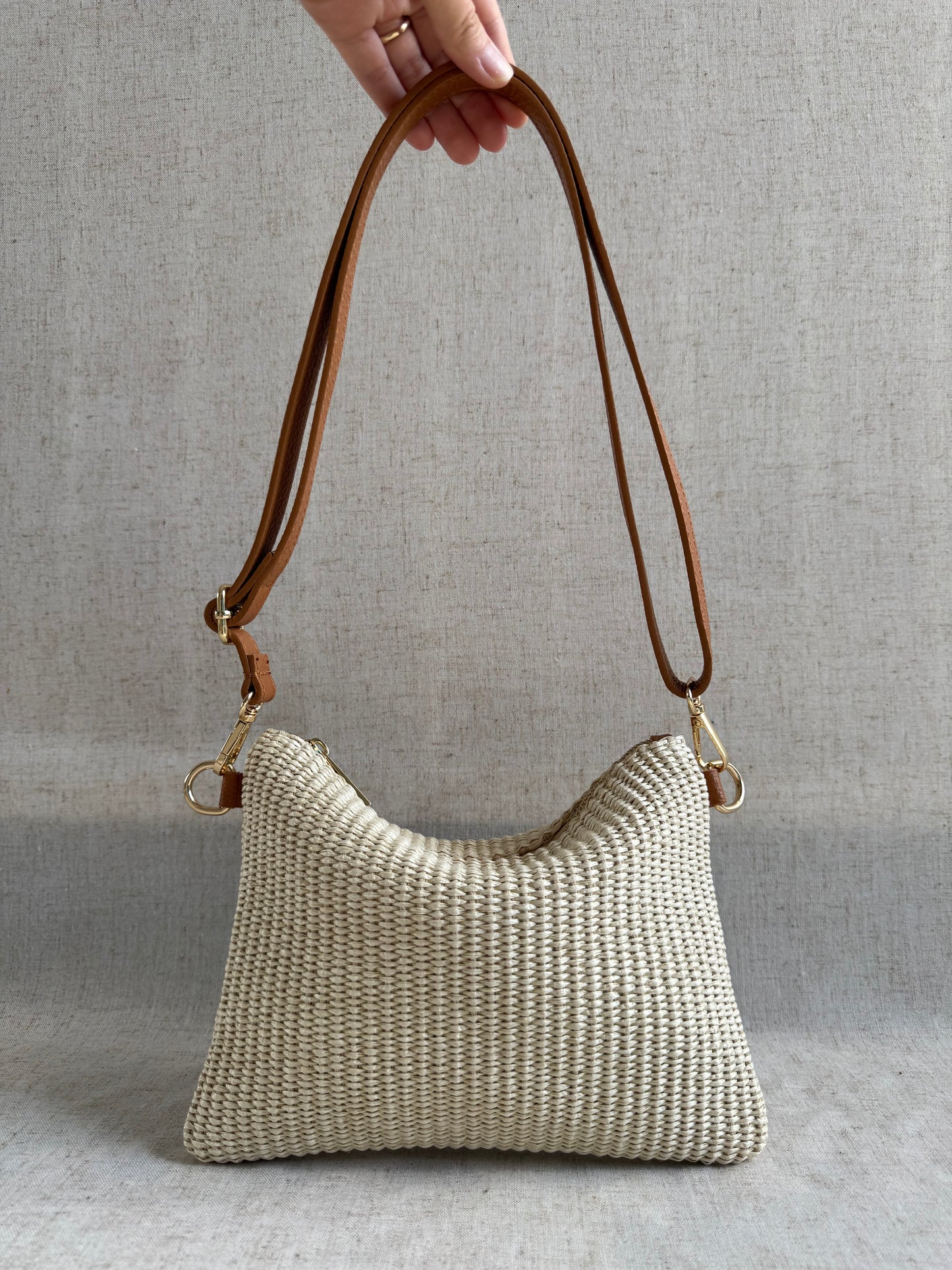 Pochette a mano Letizia - con tracolla lunga