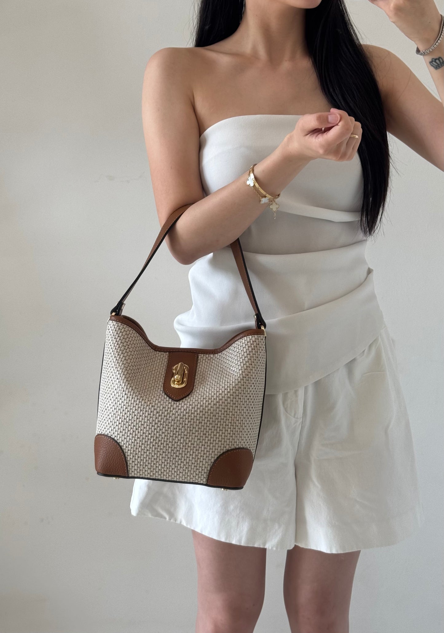 Borsa secchiello Linda - misura grande, con tracolla lunga
