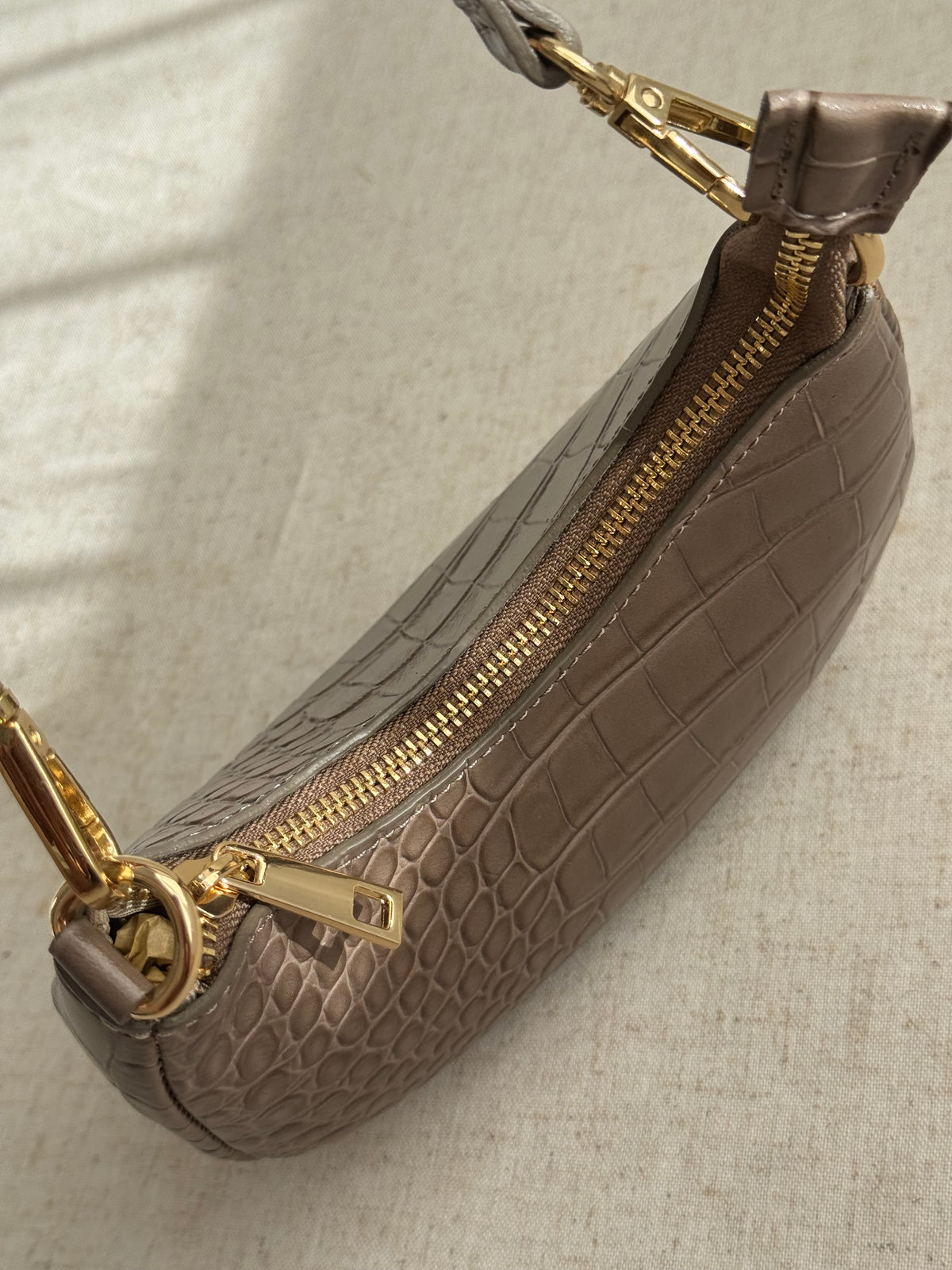 Borsa Luna - stampa coccodrillo, con tracolla in catena